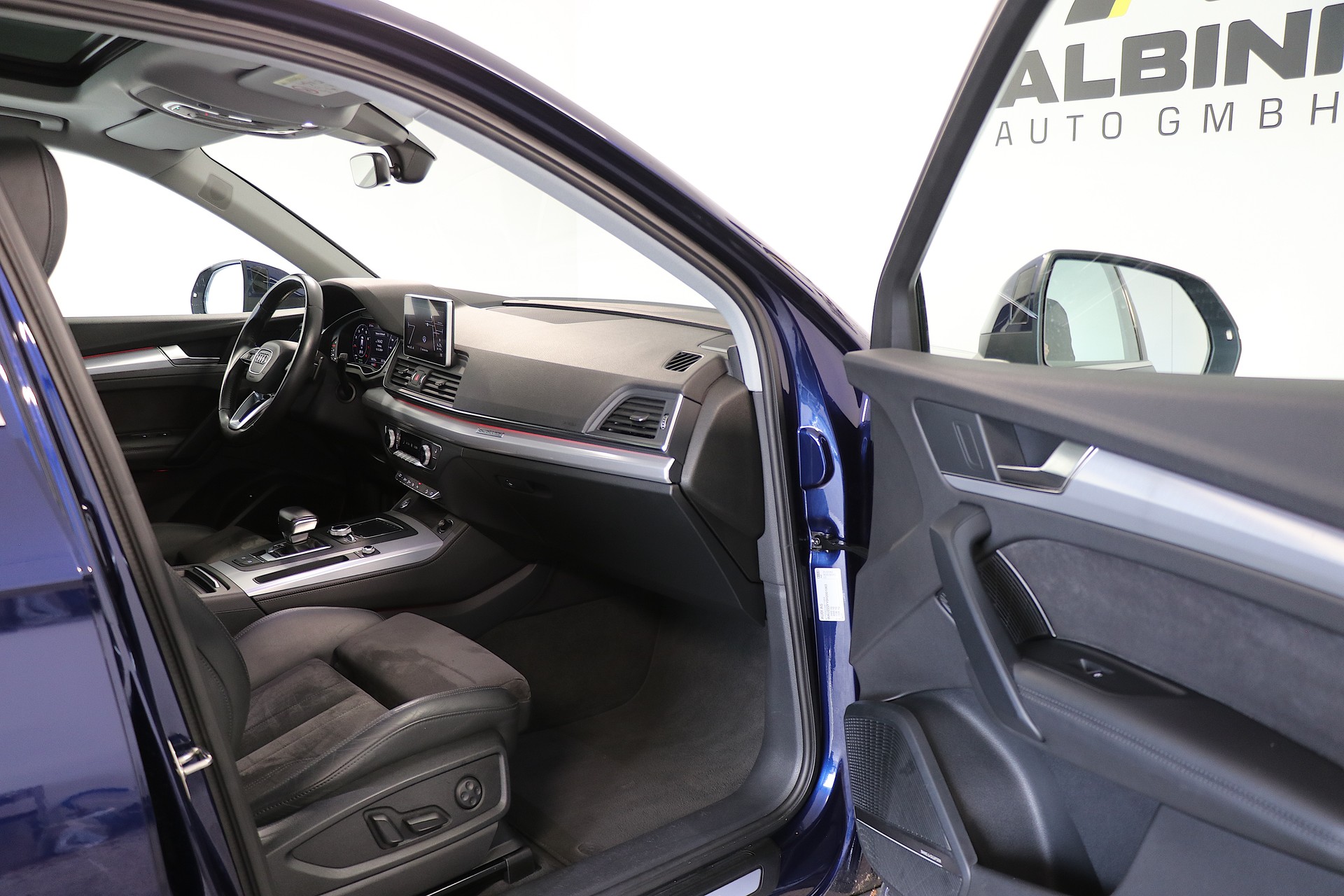 AUDI Q5 2.0 TFSI sport quattro S-tronic-image-10
