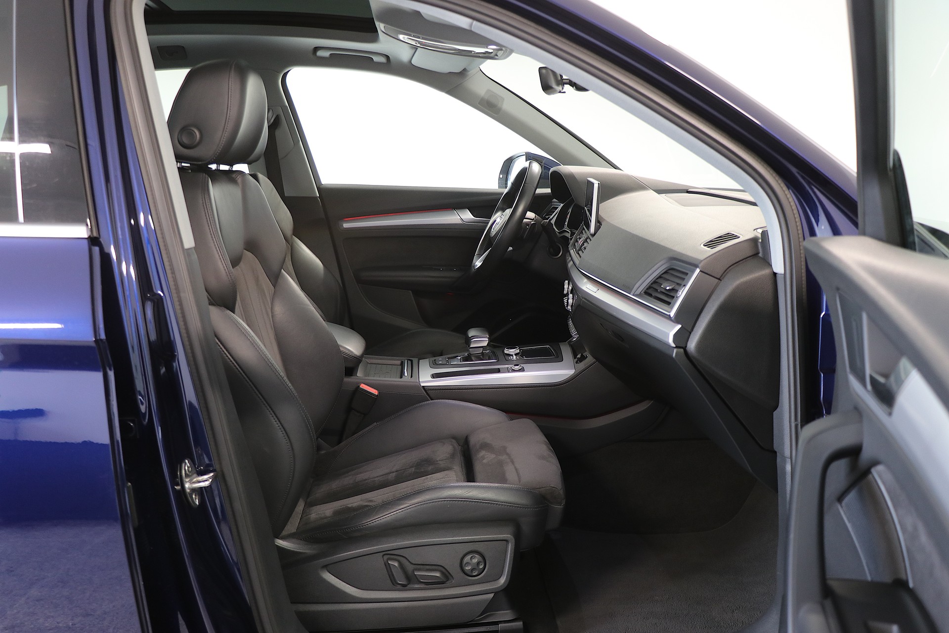 AUDI Q5 2.0 TFSI sport quattro S-tronic-image-11