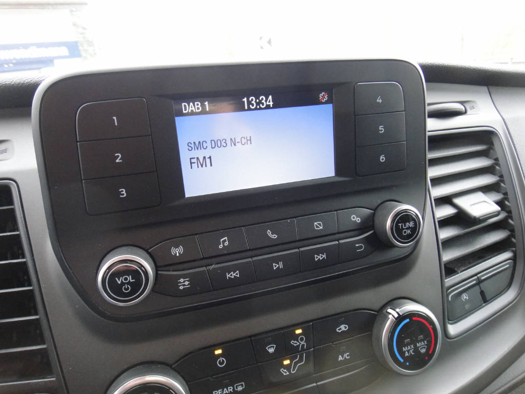 FORD Transit Custom Van 320 L2 2.0 TDCi 130 Trend-image-12