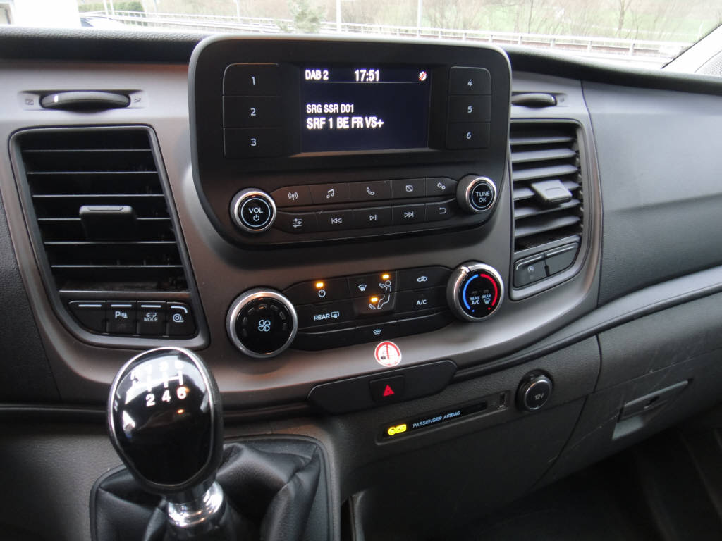 FORD Transit Custom Van 320 L2 2.0 TDCi 130 Trend-image-5