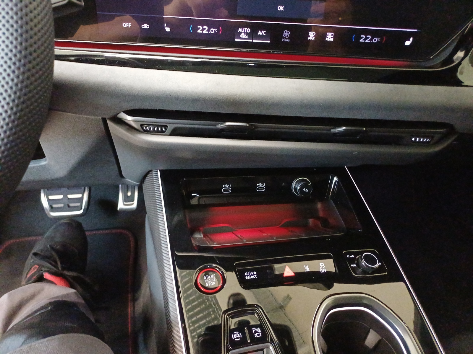 AUDI A6 Avant TFSI quattro 270 kW S tronic-image-10