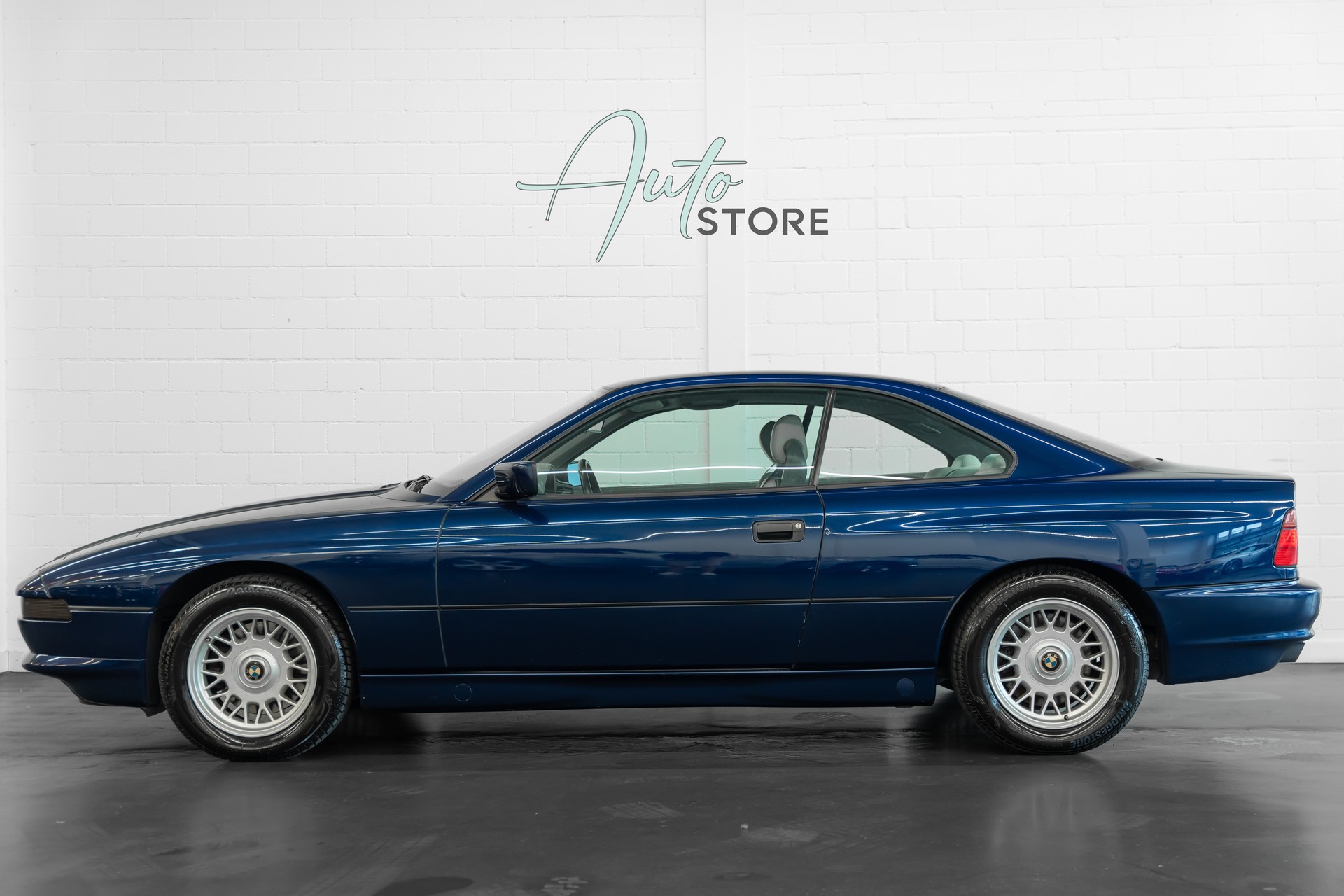 BMW 850i A-image-2
