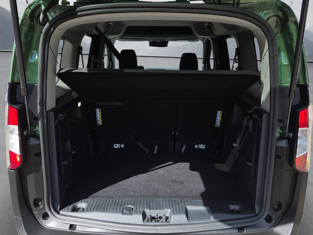 FORD E-Tourneo Courier Active-image-4