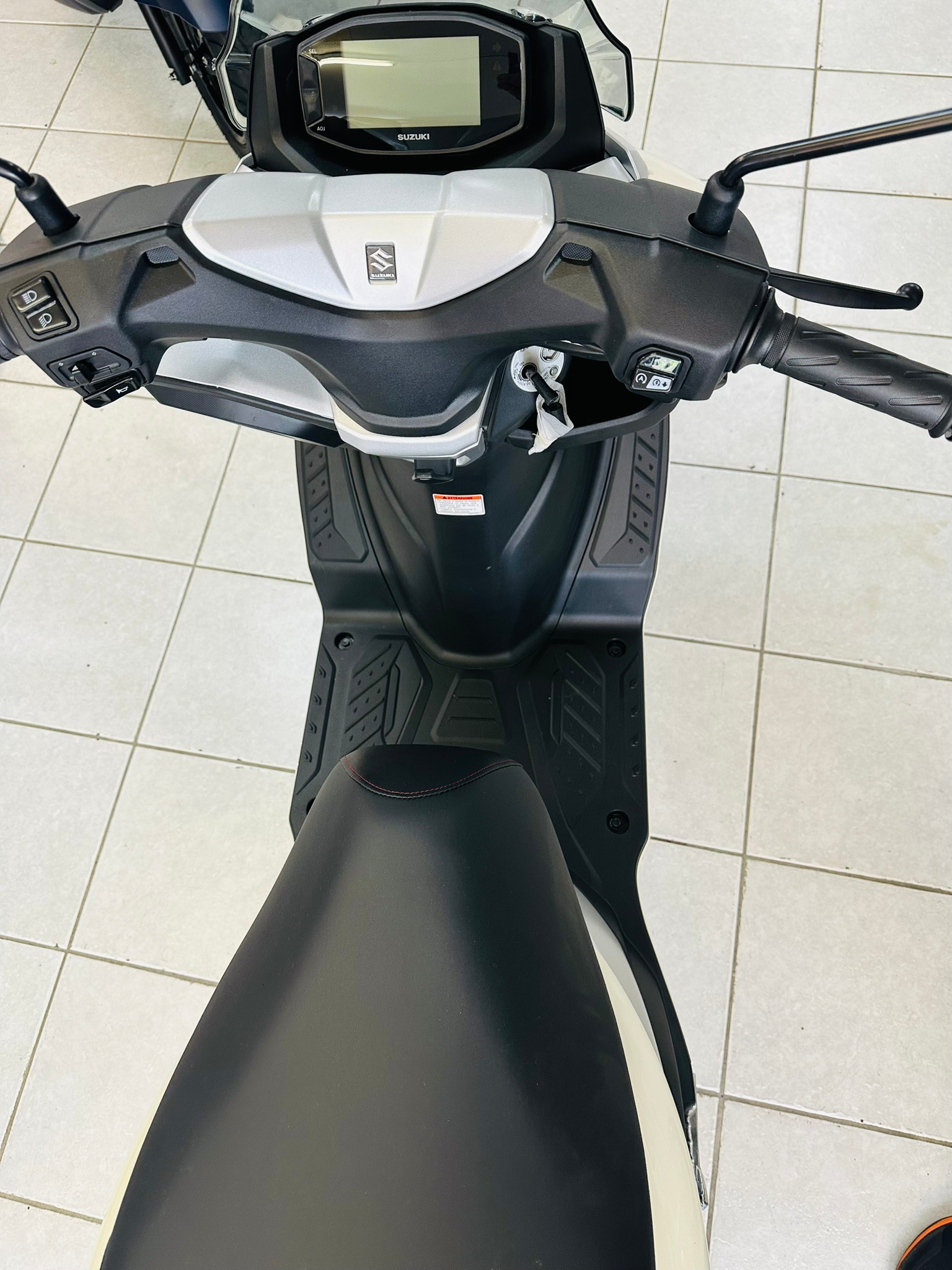 SUZUKI UB 125 Burgmann-showroom-element-2