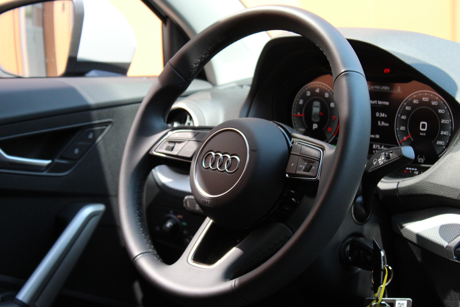 AUDI Q2 35 TFSI S-tronic-image-9