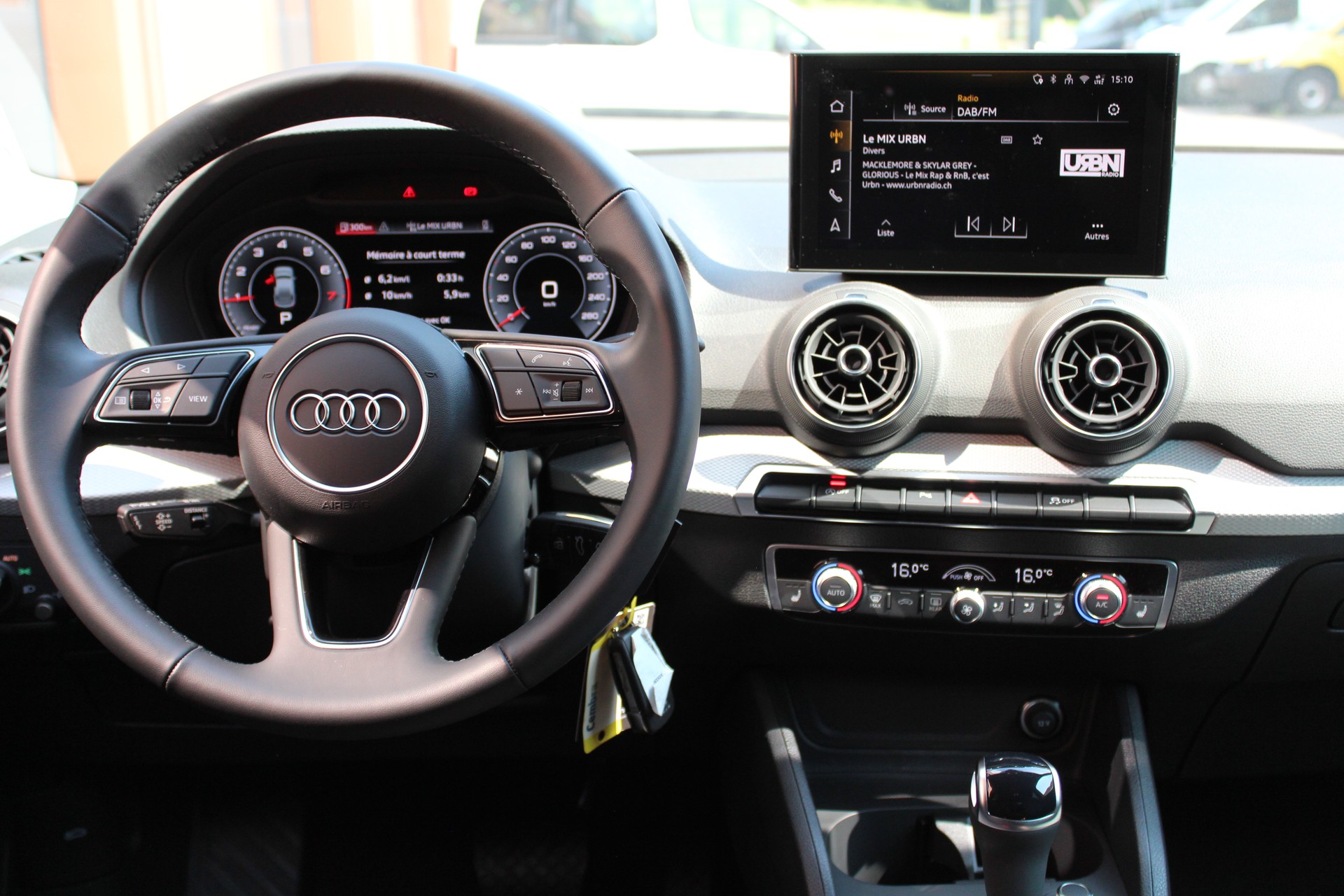 AUDI Q2 35 TFSI S-tronic-image-8