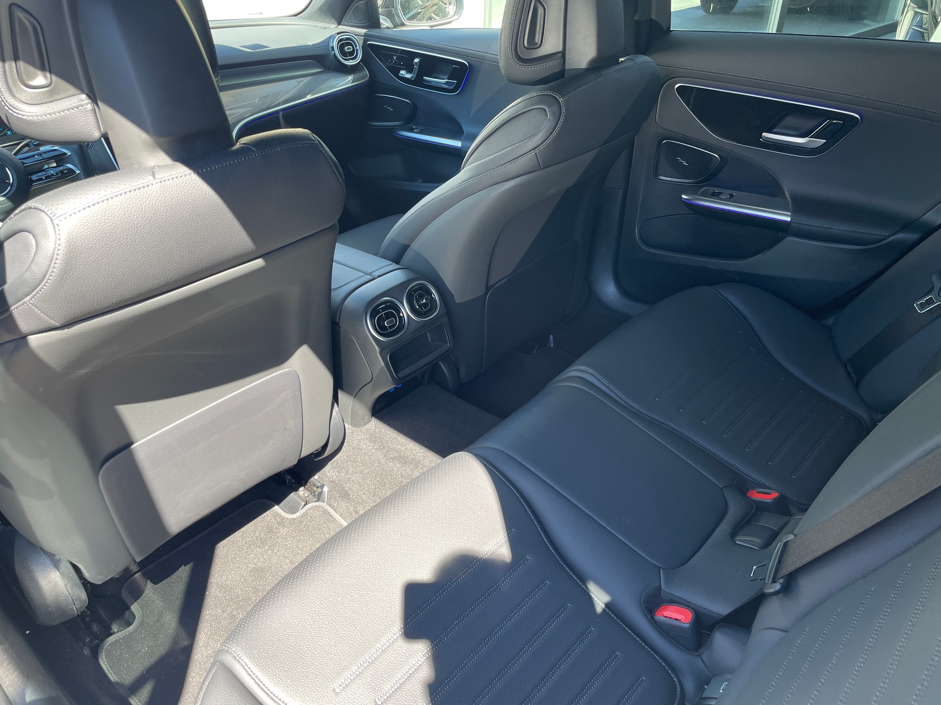 MERCEDES-BENZ C 300 4 Matic break AMG Line-image-11