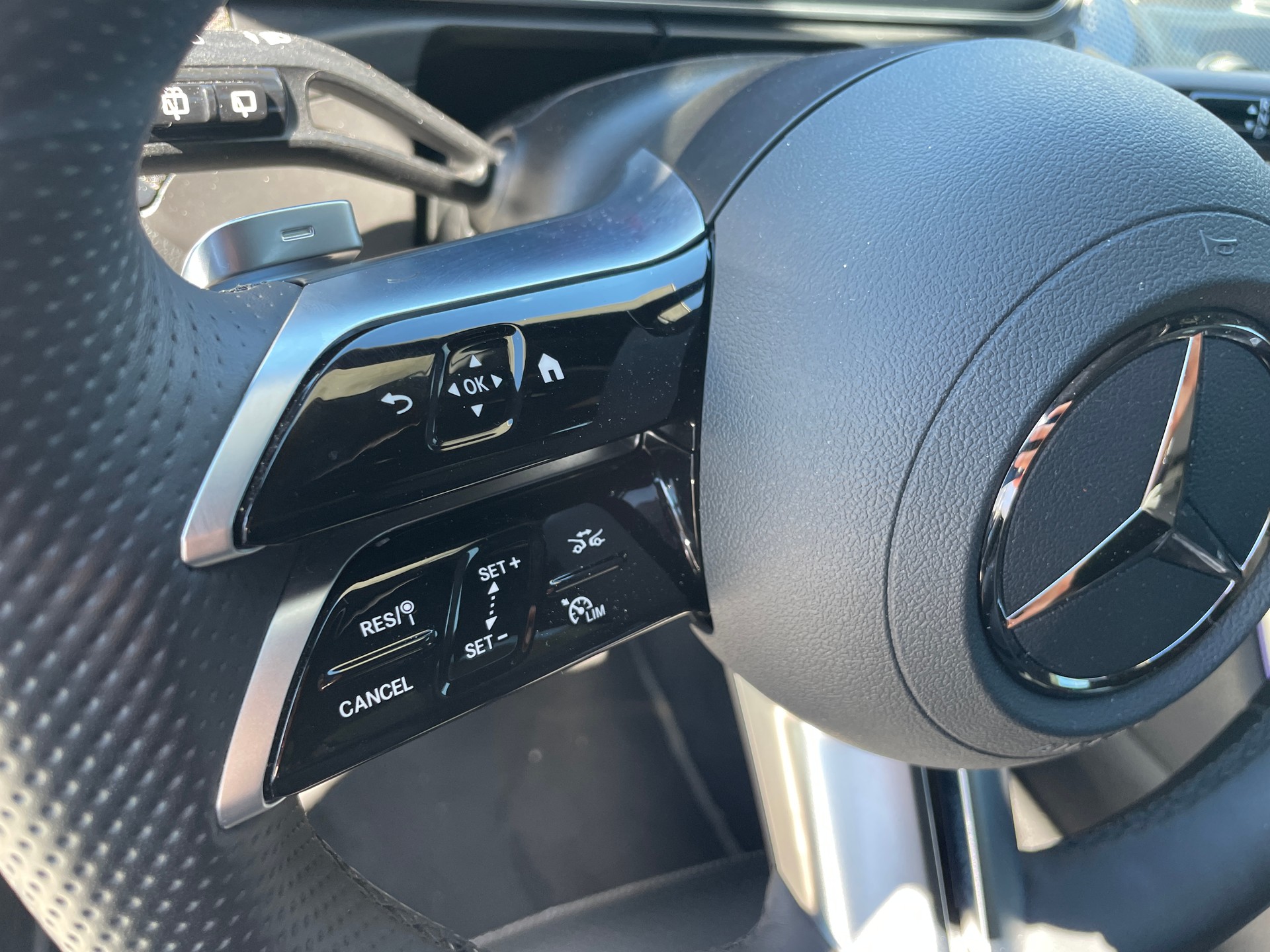 MERCEDES-BENZ C 300 4 Matic break AMG Line-image-14