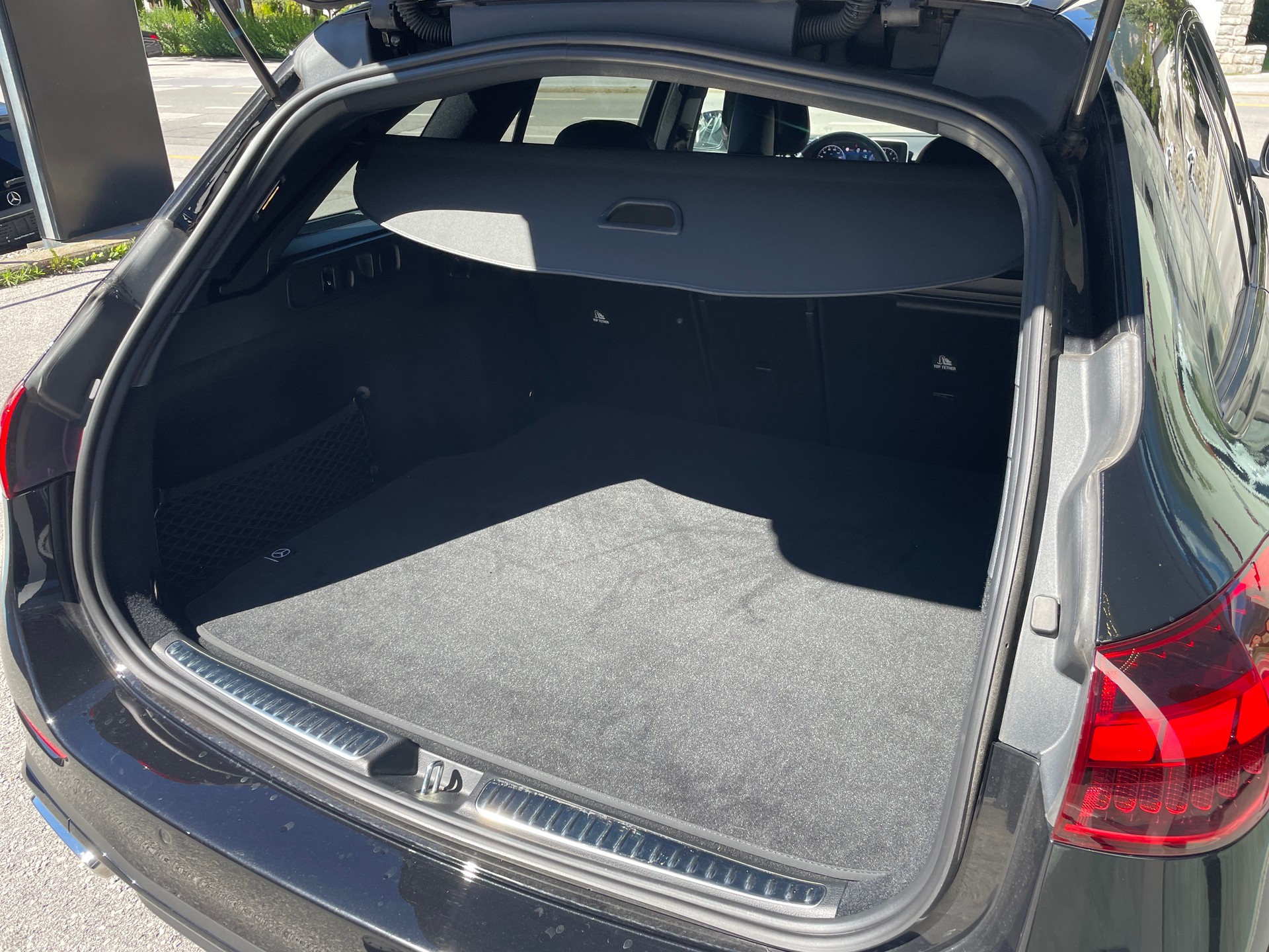 MERCEDES-BENZ C 300 4 Matic break AMG Line-image-6