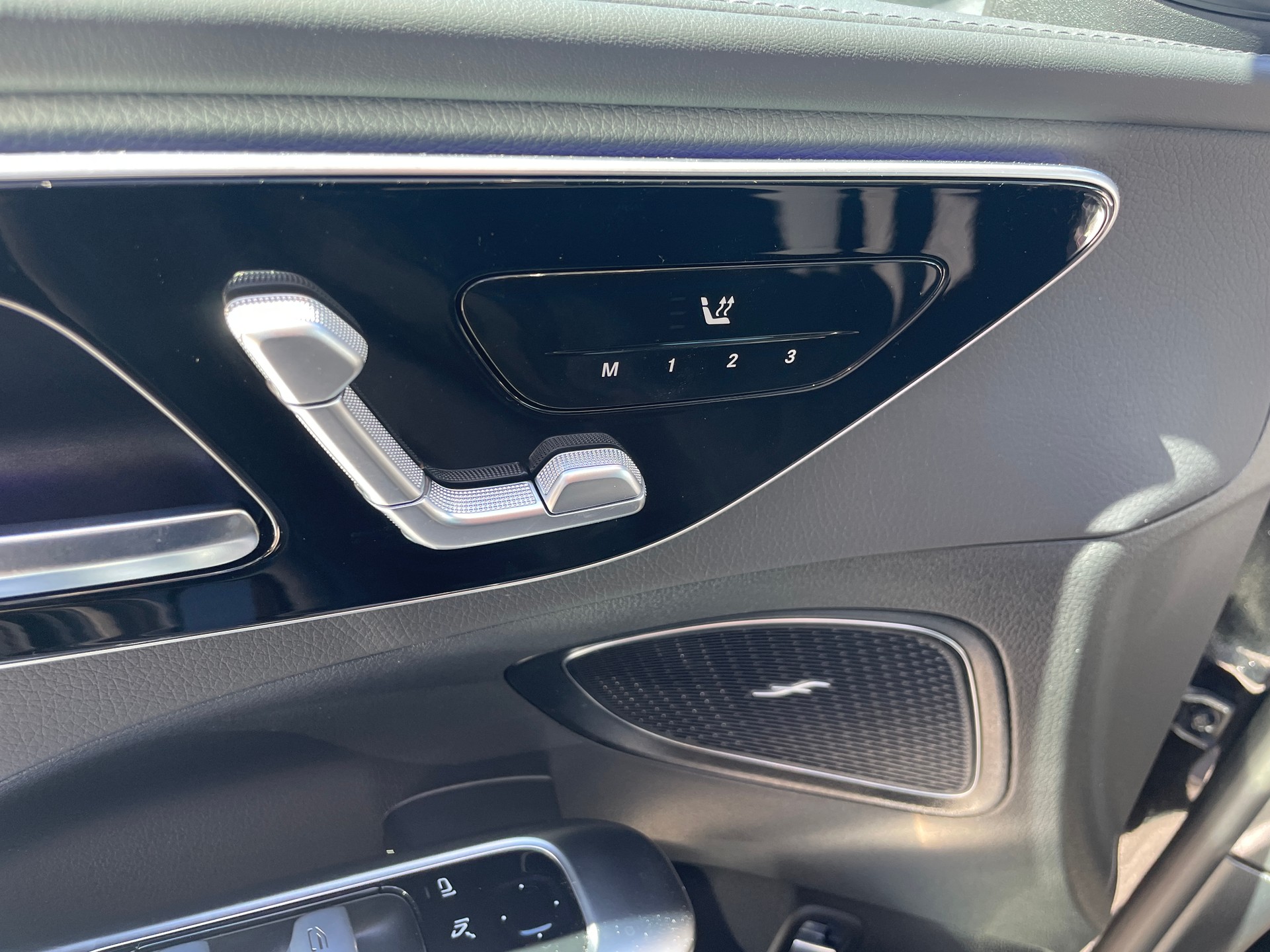 MERCEDES-BENZ C 300 4 Matic break AMG Line-image-13