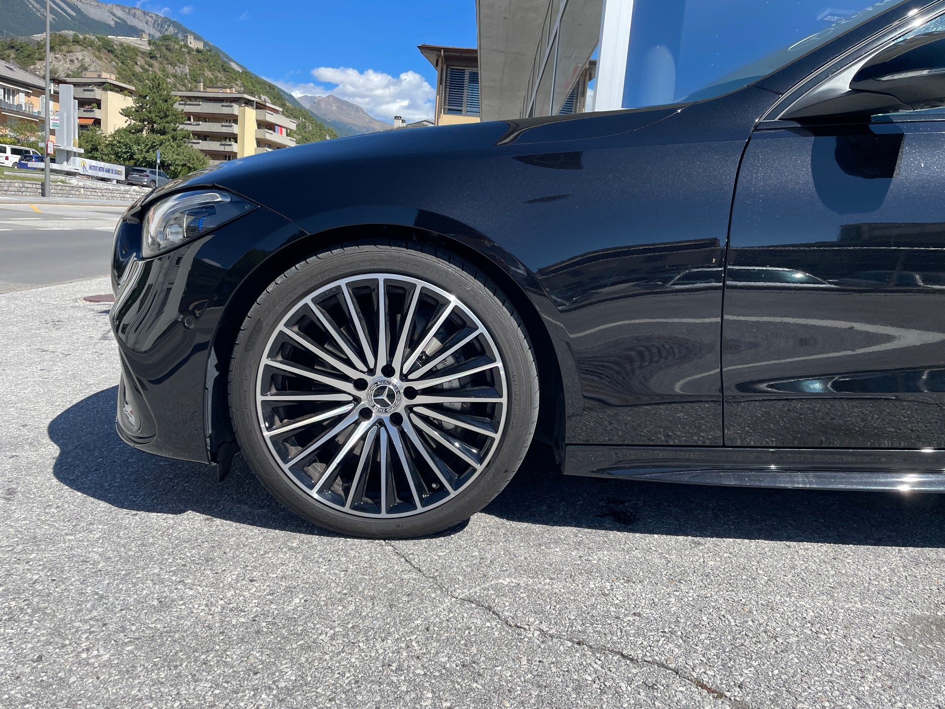 MERCEDES-BENZ C 300 4 Matic break AMG Line-image-3