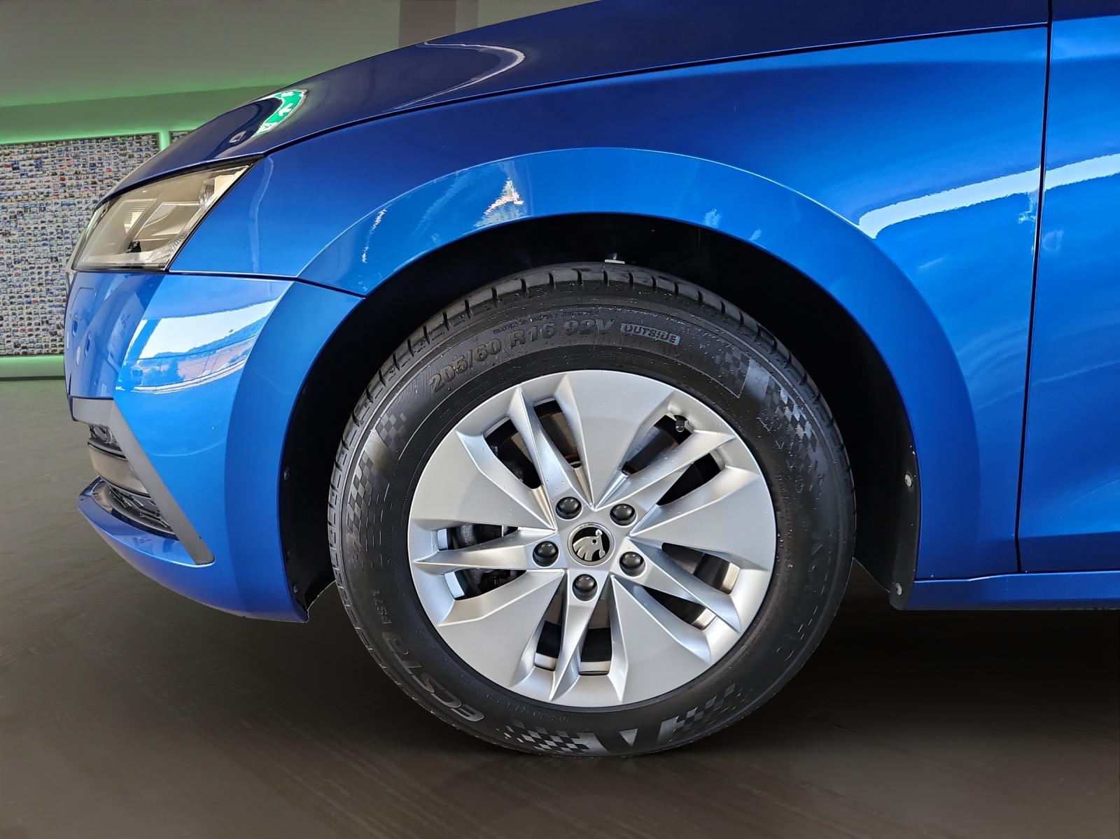 SKODA Octavia Combi 2.0 TDI DSG Ambition 4x4-image-5