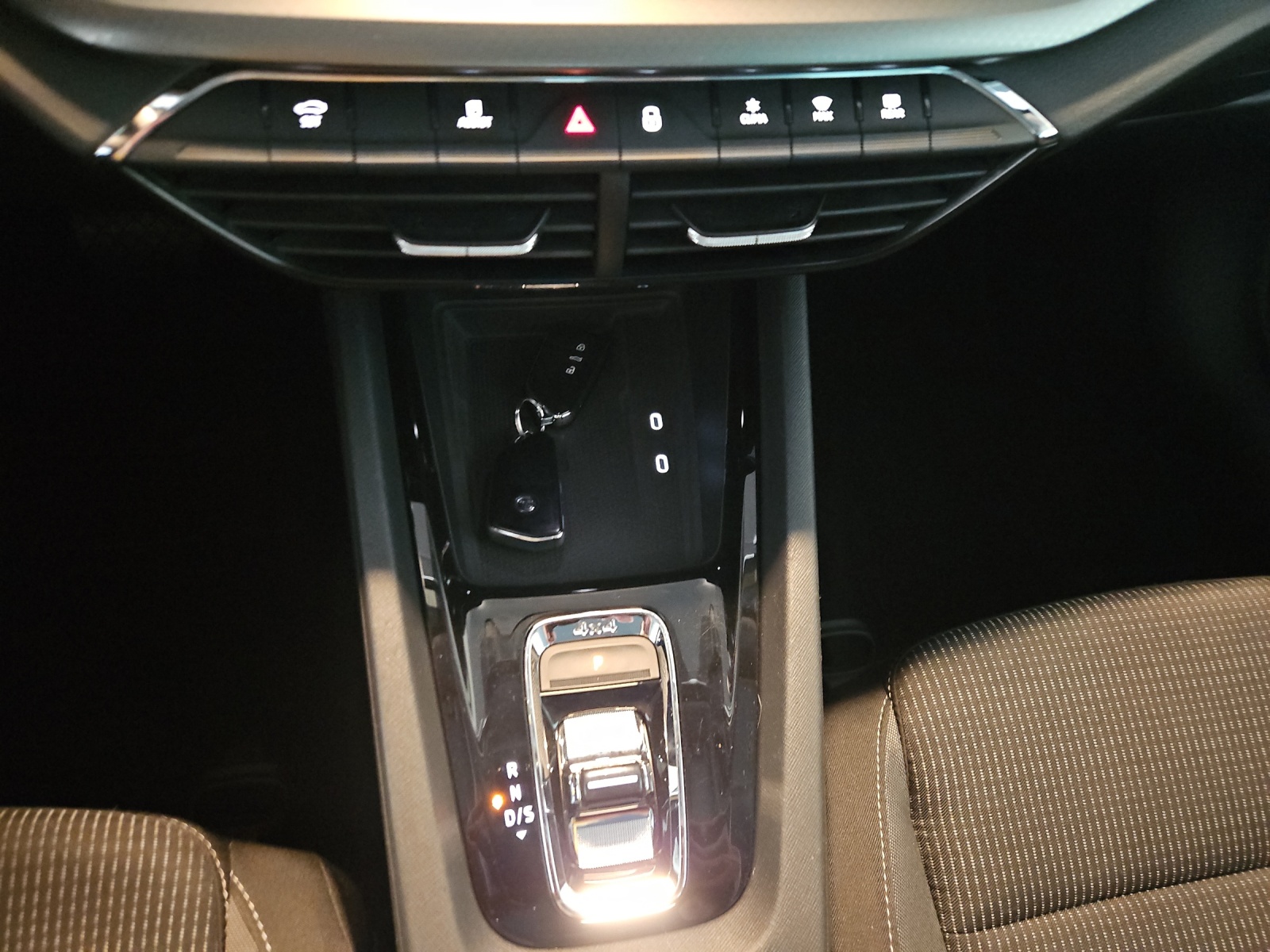 SKODA Octavia Combi 2.0 TDI DSG Ambition 4x4-image-18