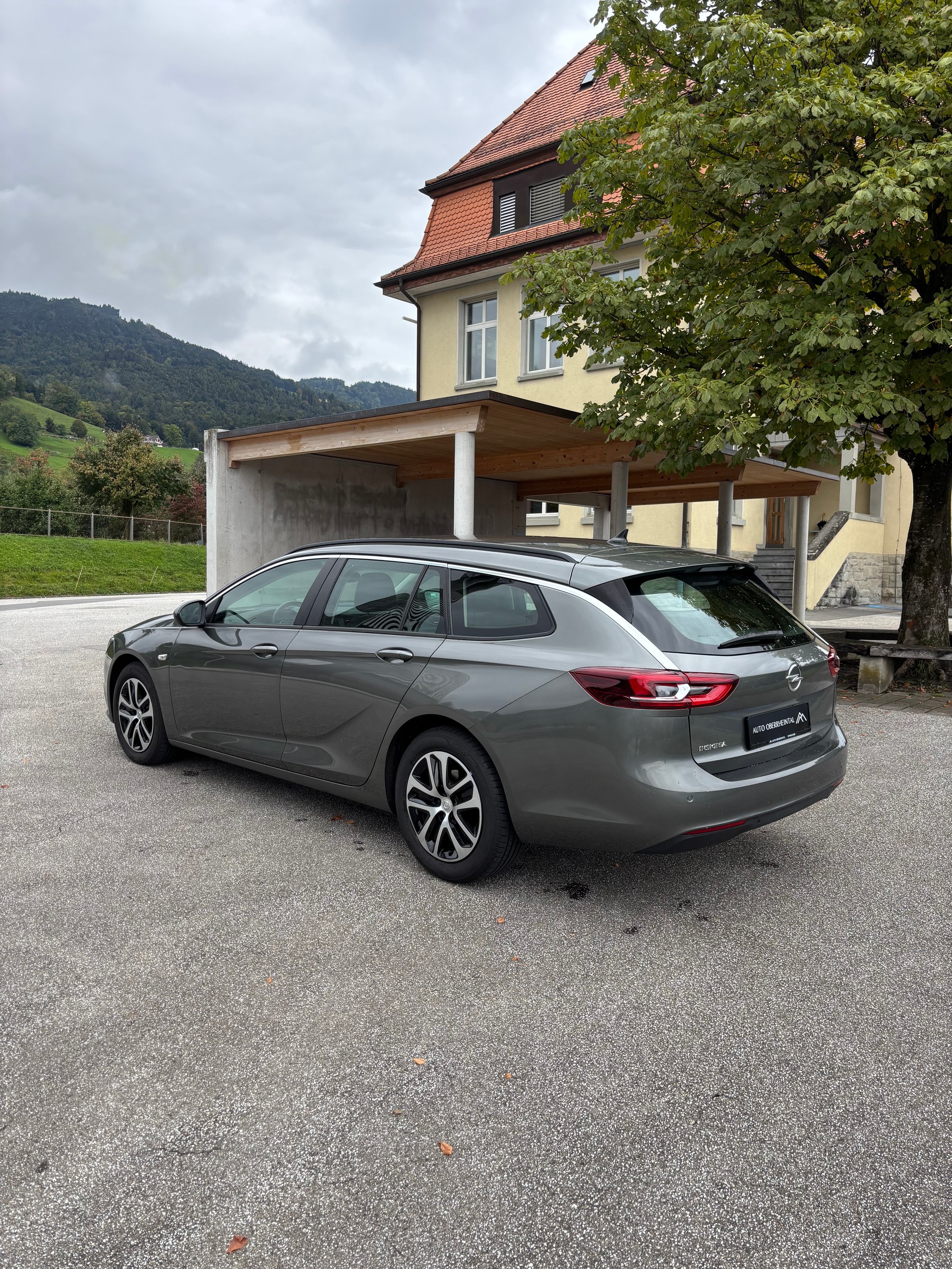 OPEL Insignia 1.5 T Sports Tourer Edition Automatic-image-5