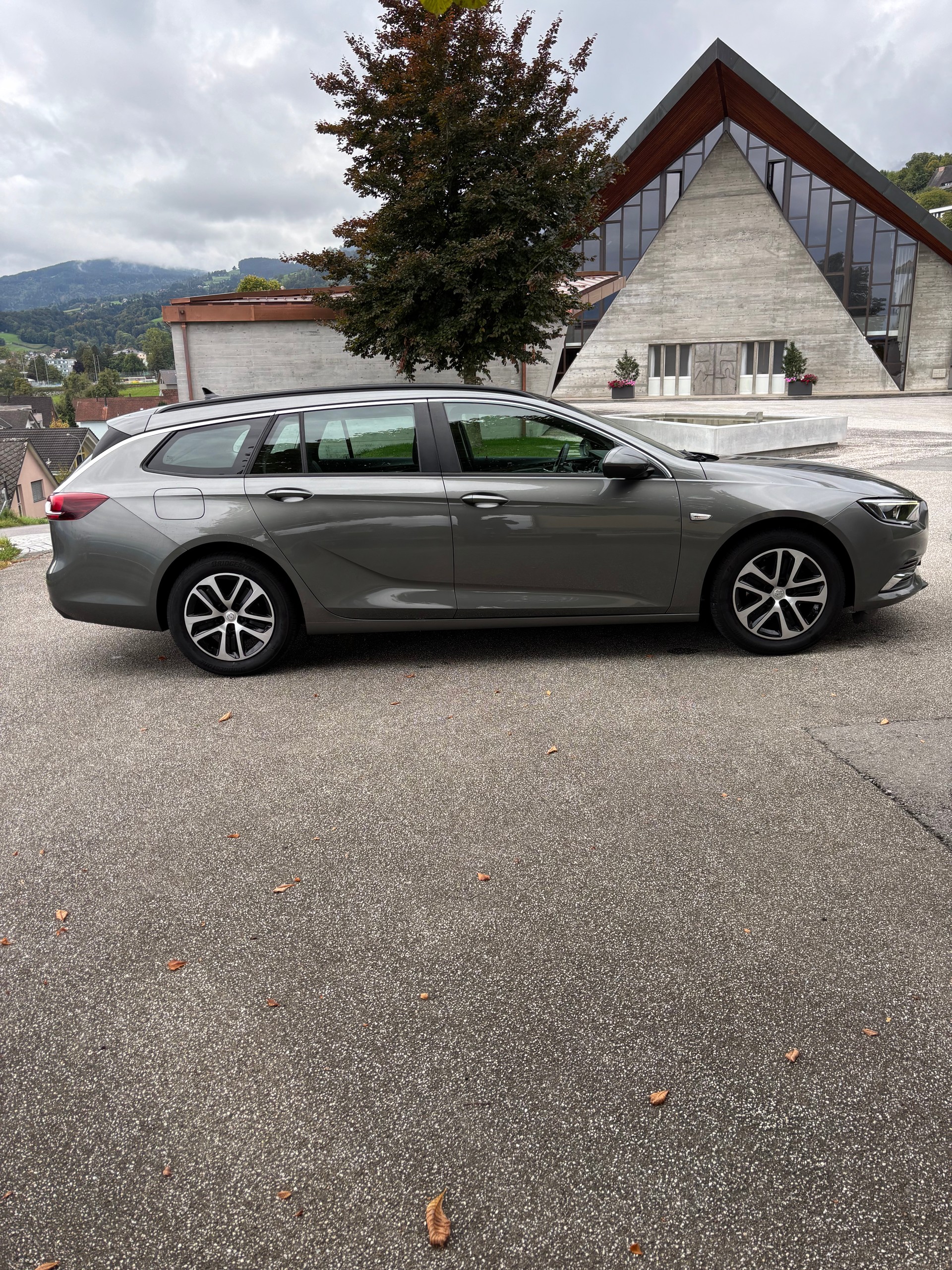 OPEL Insignia 1.5 T Sports Tourer Edition Automatic-image-10