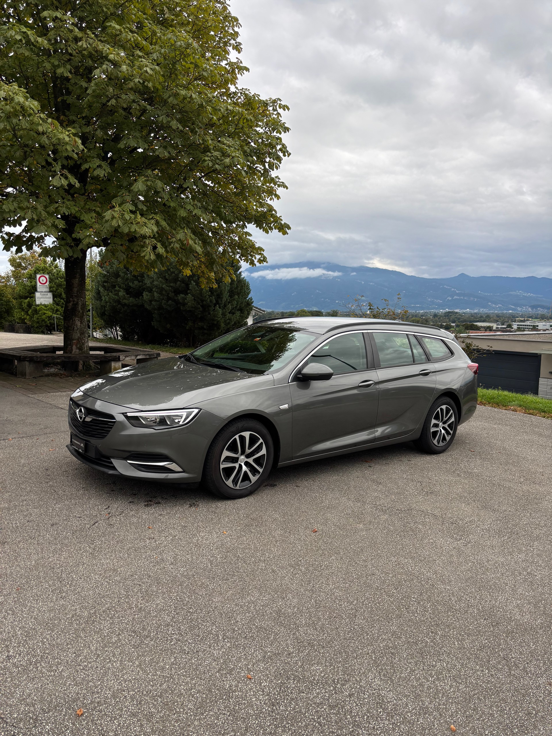 OPEL Insignia 1.5 T Sports Tourer Edition Automatic-image-3