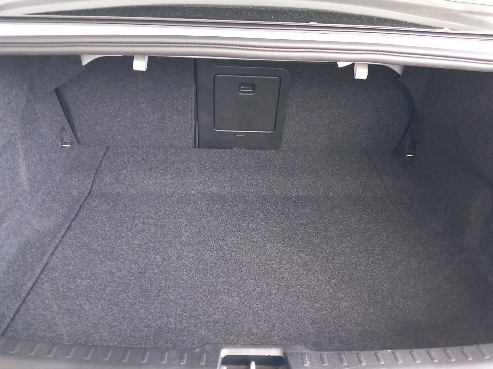 VOLVO S60 2.0 T8 TE Ultimate Dark eAWD-image-23