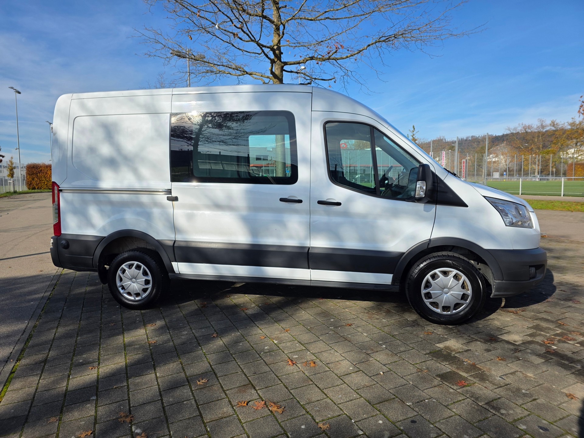 FORD Transit Van 350 L2 Trend 2.0 TDCi 170 FWD A-image-5