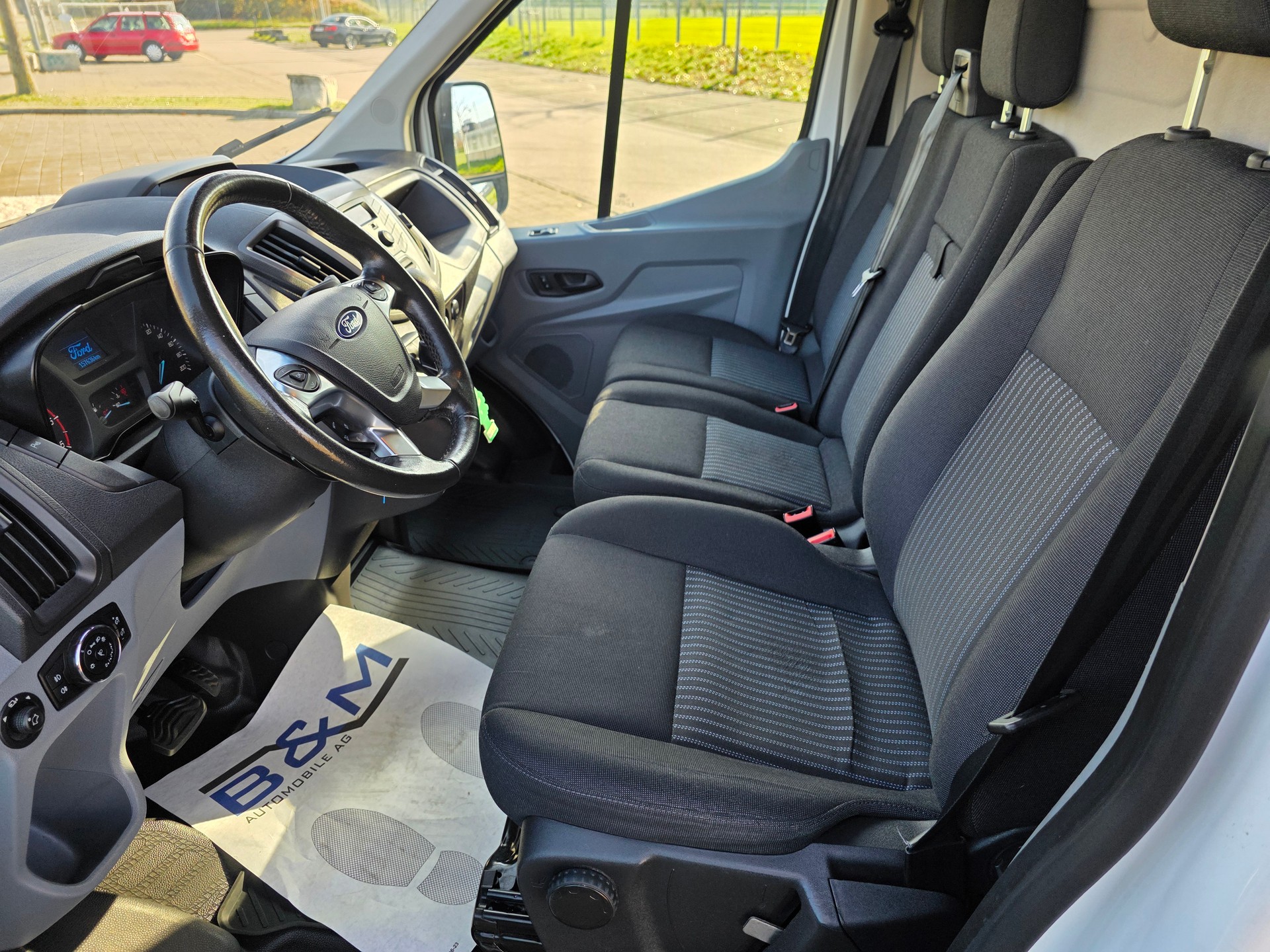 FORD Transit Van 350 L2 Trend 2.0 TDCi 170 FWD A-image-18