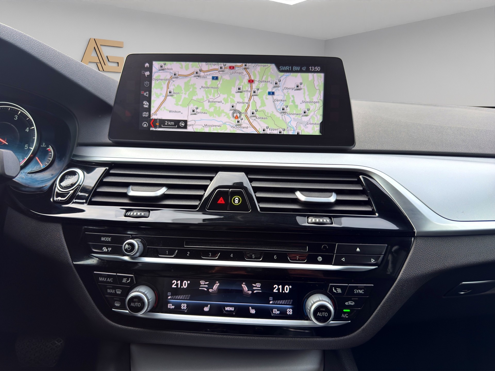 BMW 520d xDrive Touring Sport Line Steptronic-image-17