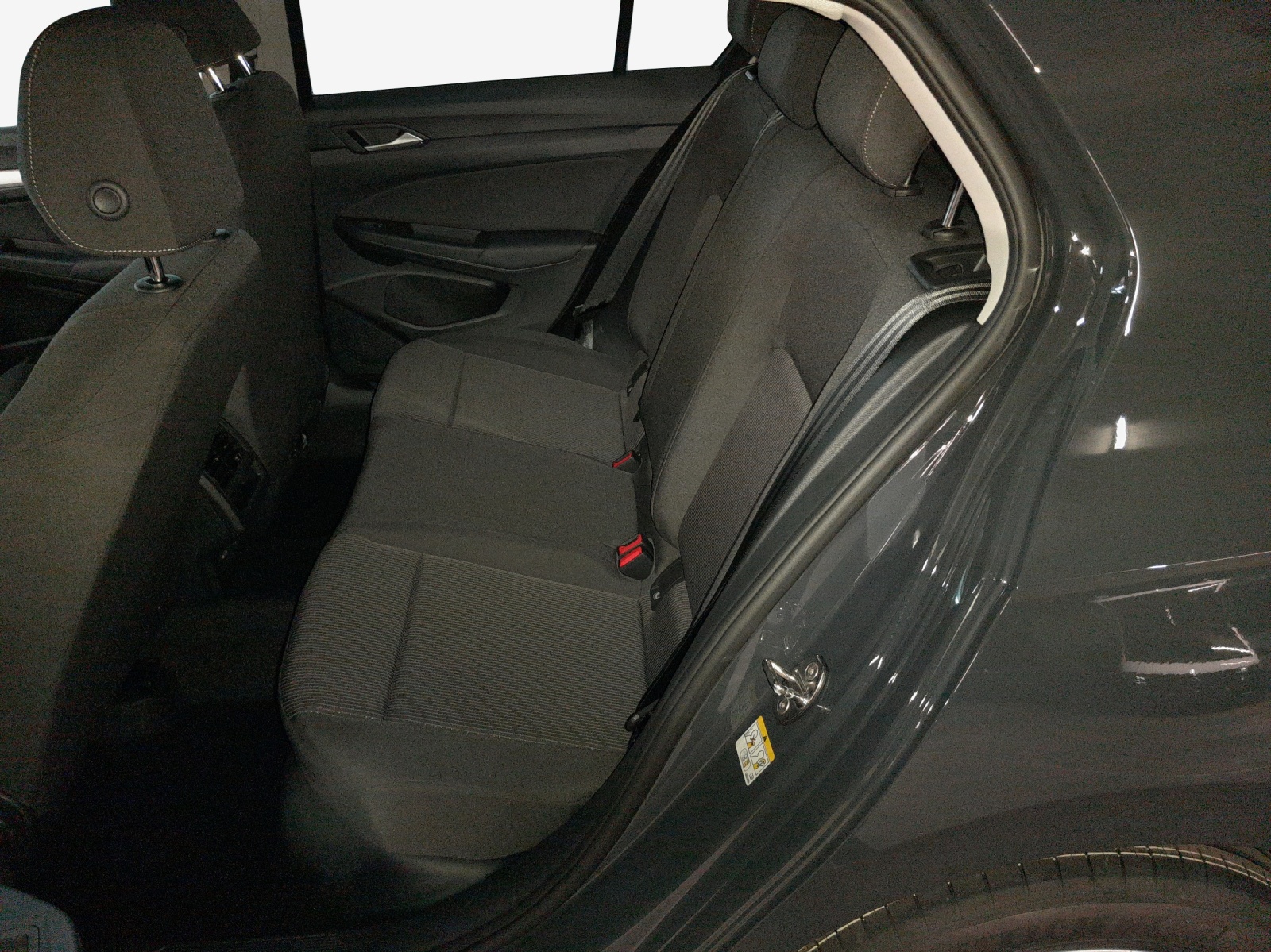 VW Golf 1.5 e TSI mHEV Basis DSG-image-11