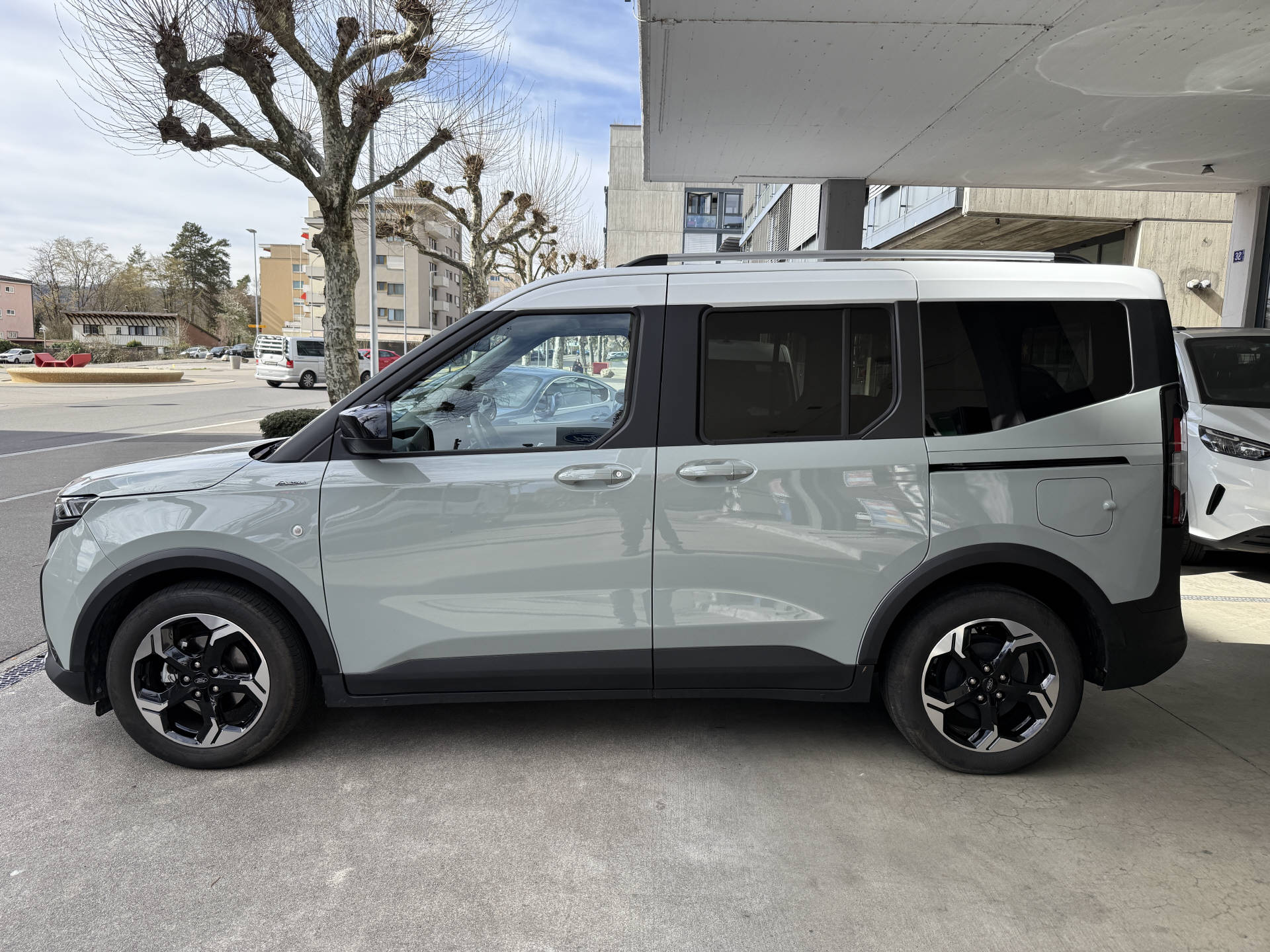 FORD TOURNEO COURIERier 1.0 EcoBoost Active-image-1