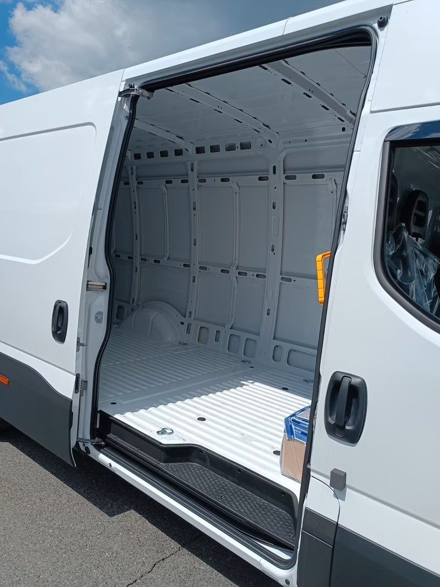 IVECO 35 S 16 SVL-showroom-element-3