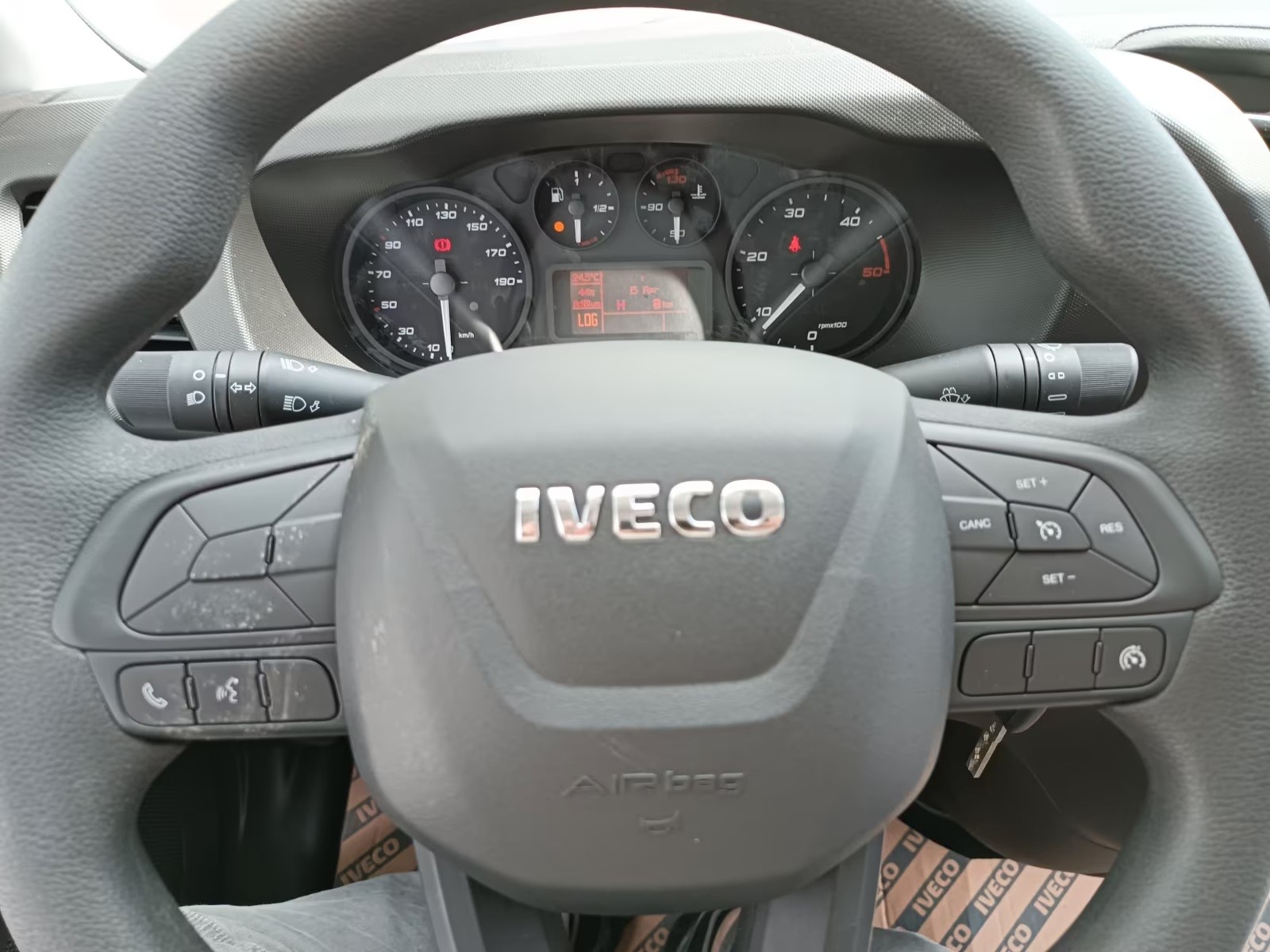 IVECO 35 S 16 SVL-image-8