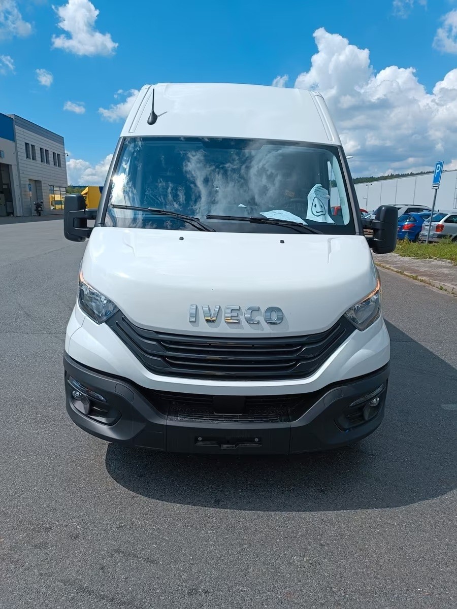IVECO 35 S 16 SVL-showroom-element-1