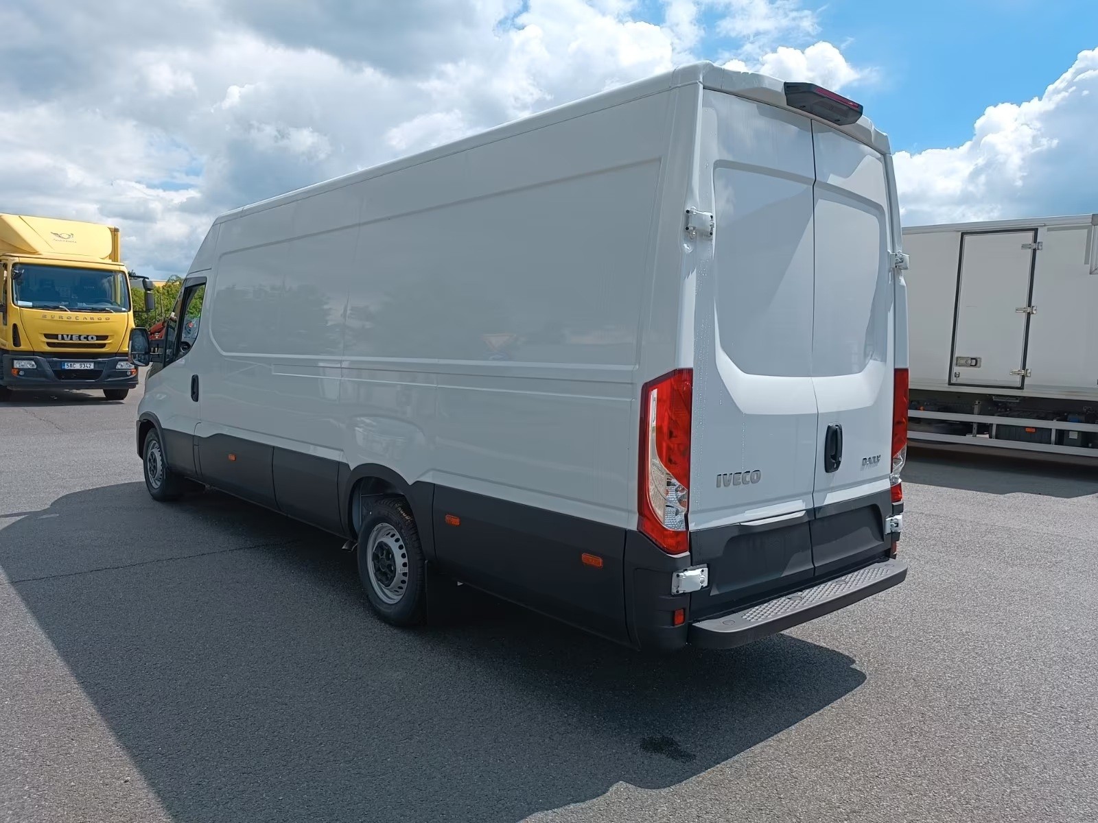 IVECO 35 S 16 SVL-image-6