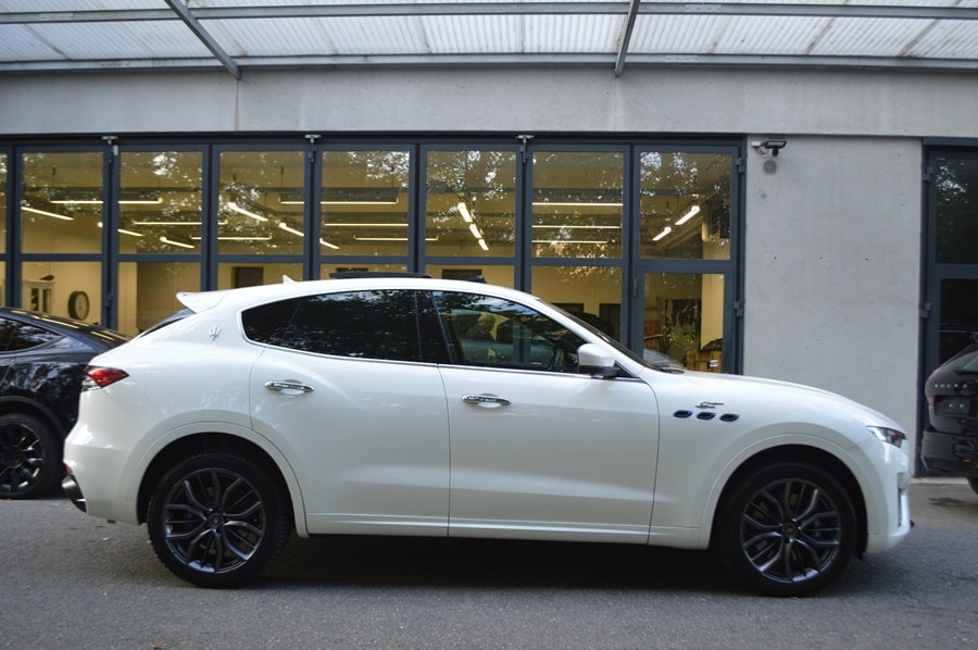 MASERATI Levante 2.0 MHEV GT Hybrid Automatica I Panoramaglasdach-image-1