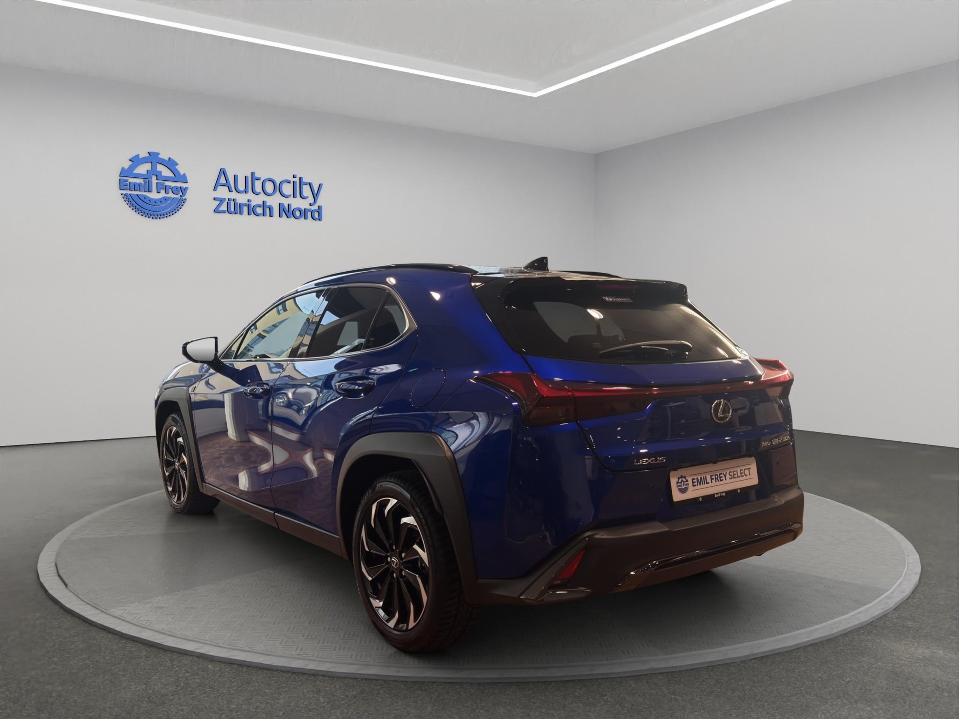 LEXUS UX 250h F-Line-image-2
