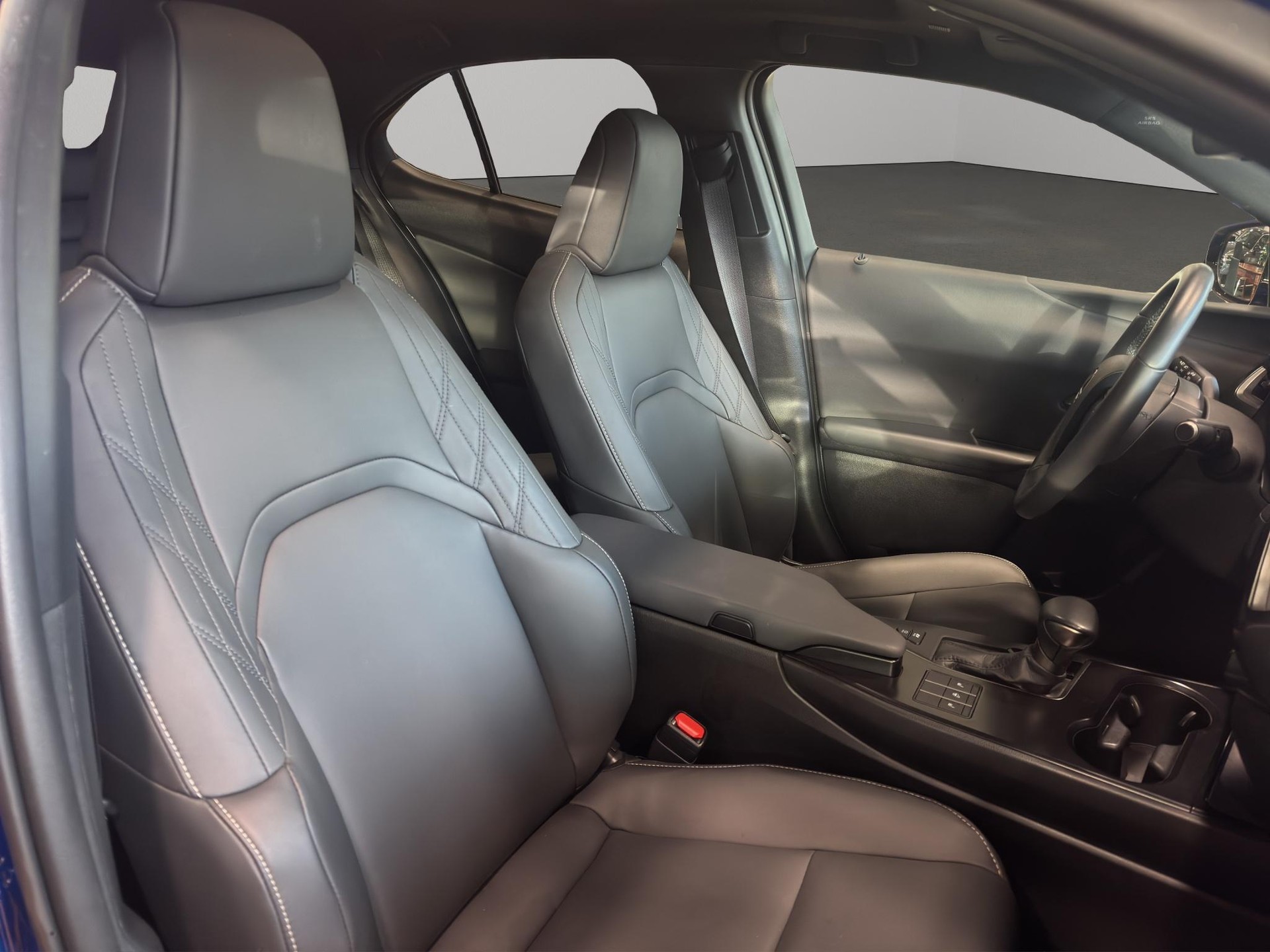 LEXUS UX 250h F-Line-image-7