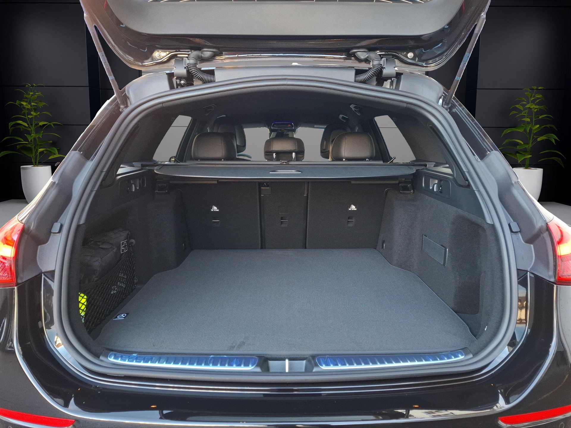 MERCEDES-BENZ C 220 d 4MATIC T-Modell Swiss Star AMG Line-image-7