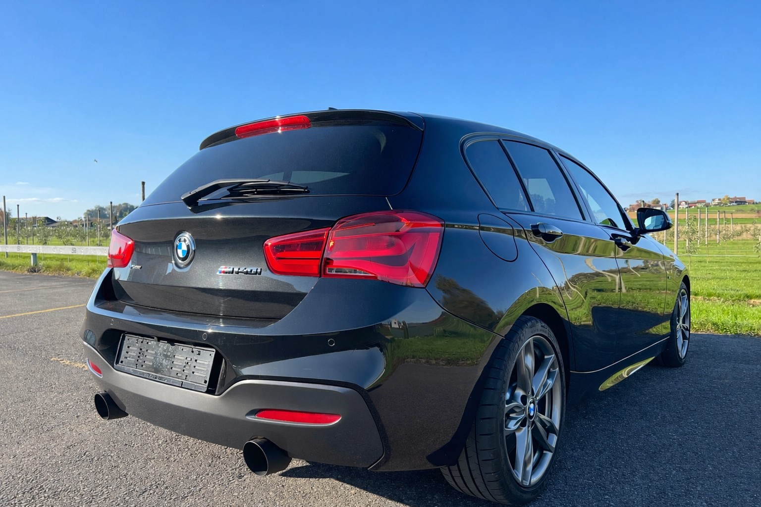 BMW M140i xDrive Steptronic-image-3