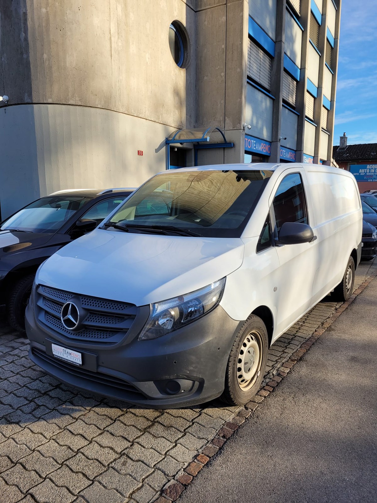 Car photo