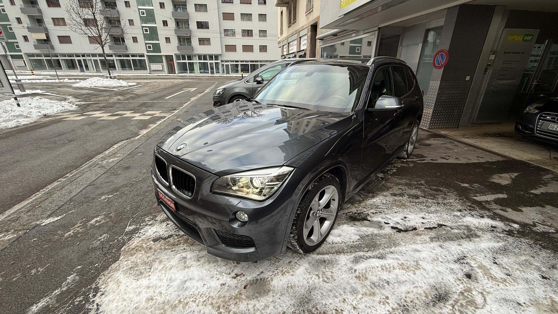 BMW X1 xDrive 28i xLine Steptronic-image-4
