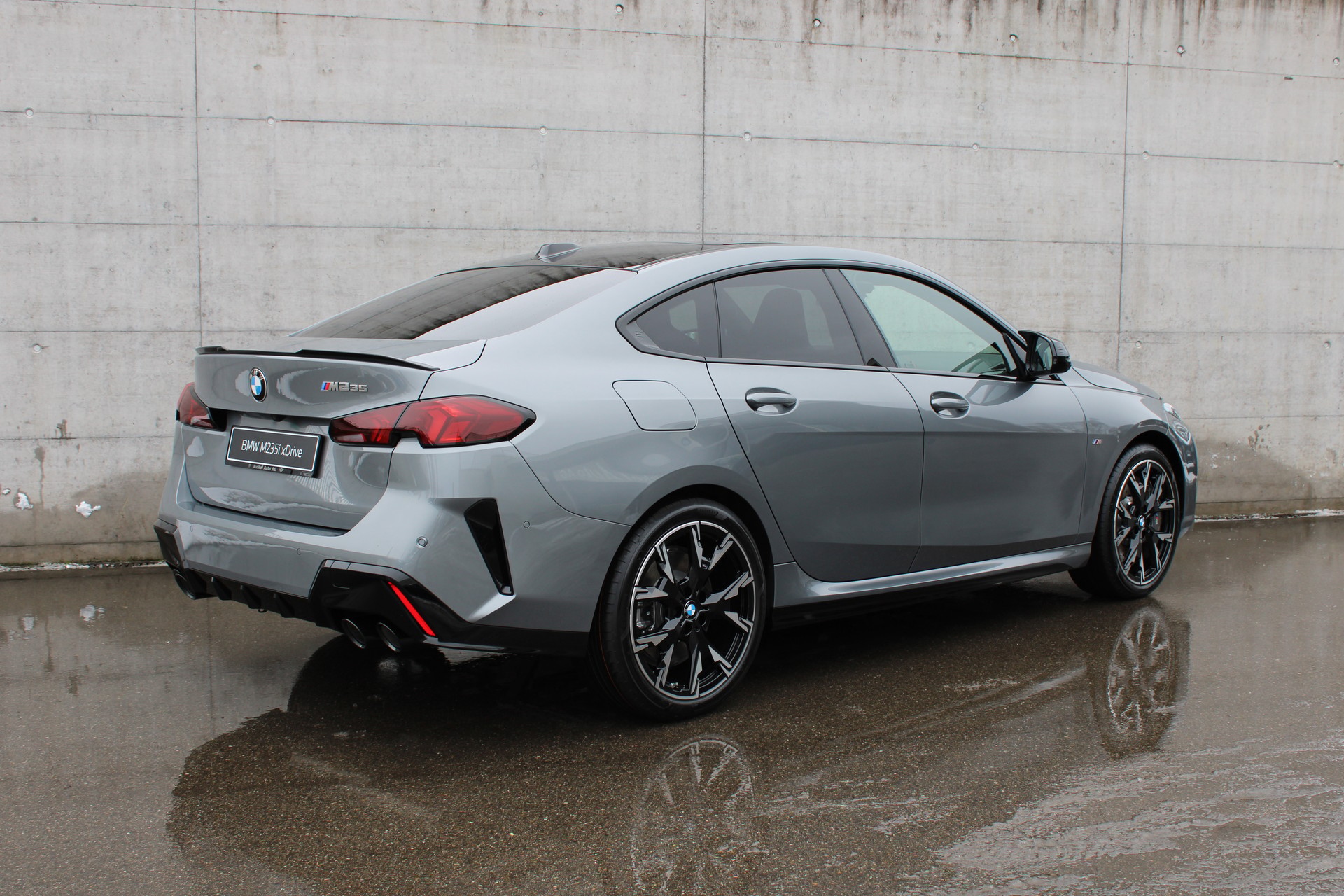 BMW M235 xDrive Gran Coupé-image-2