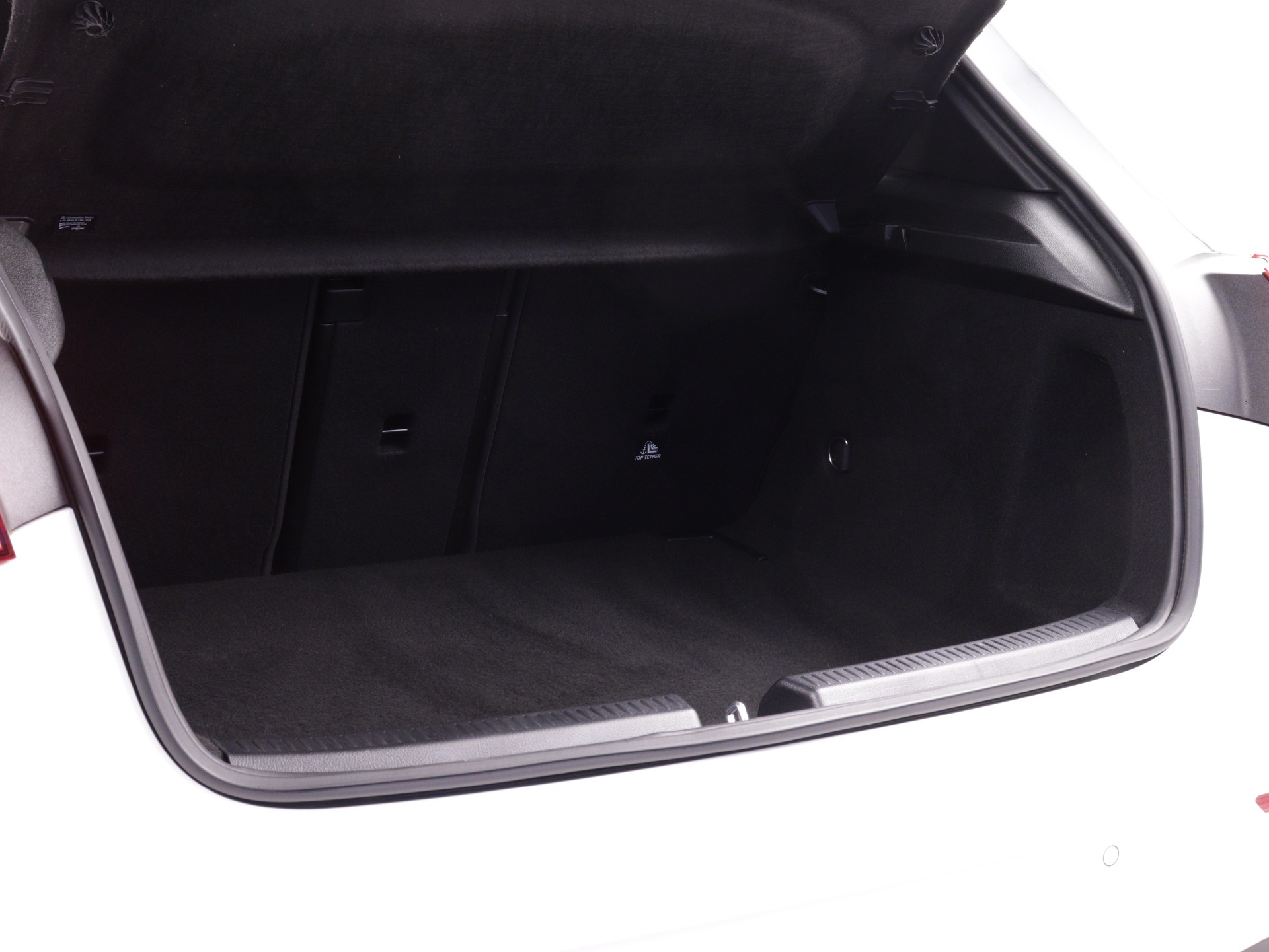 MERCEDES-BENZ A 180 Night Star AMG Line-image-11