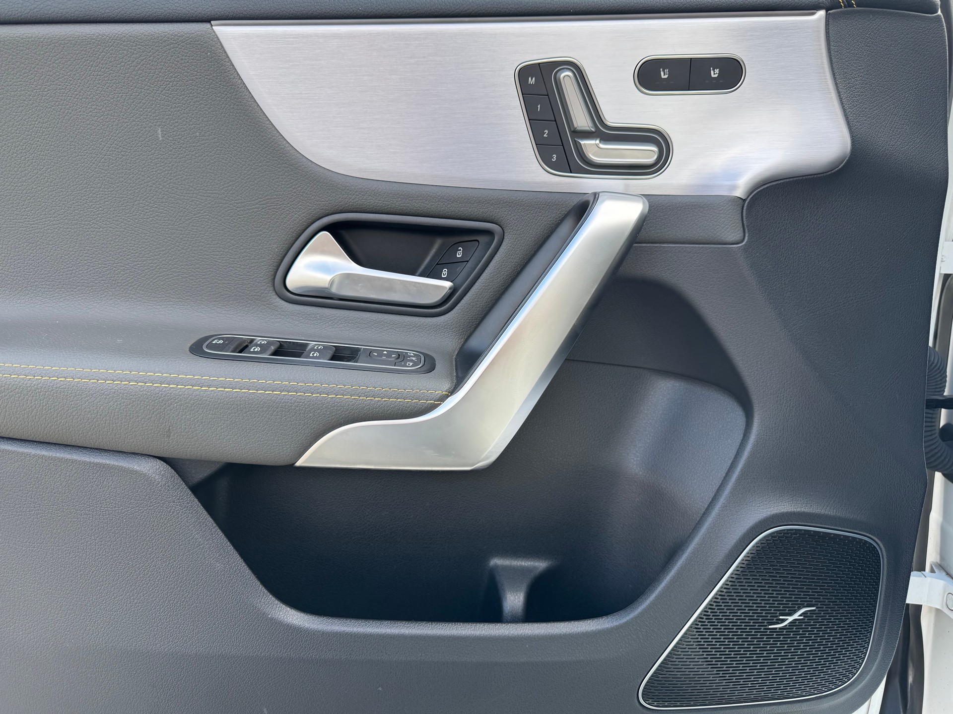 MERCEDES-BENZ A 45 S AMG 4Matic+ Edition 1 Speedshift-image-14