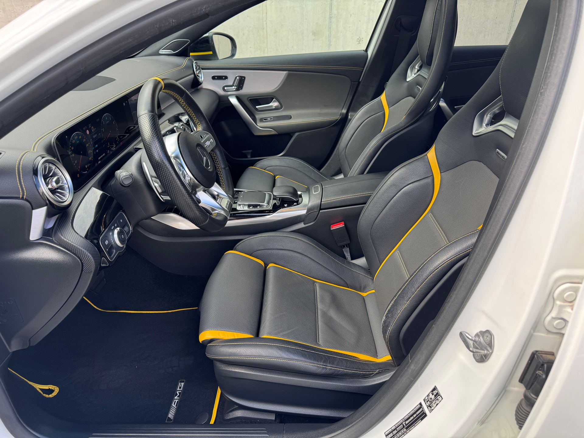 MERCEDES-BENZ A 45 S AMG 4Matic+ Edition 1 Speedshift-image-8