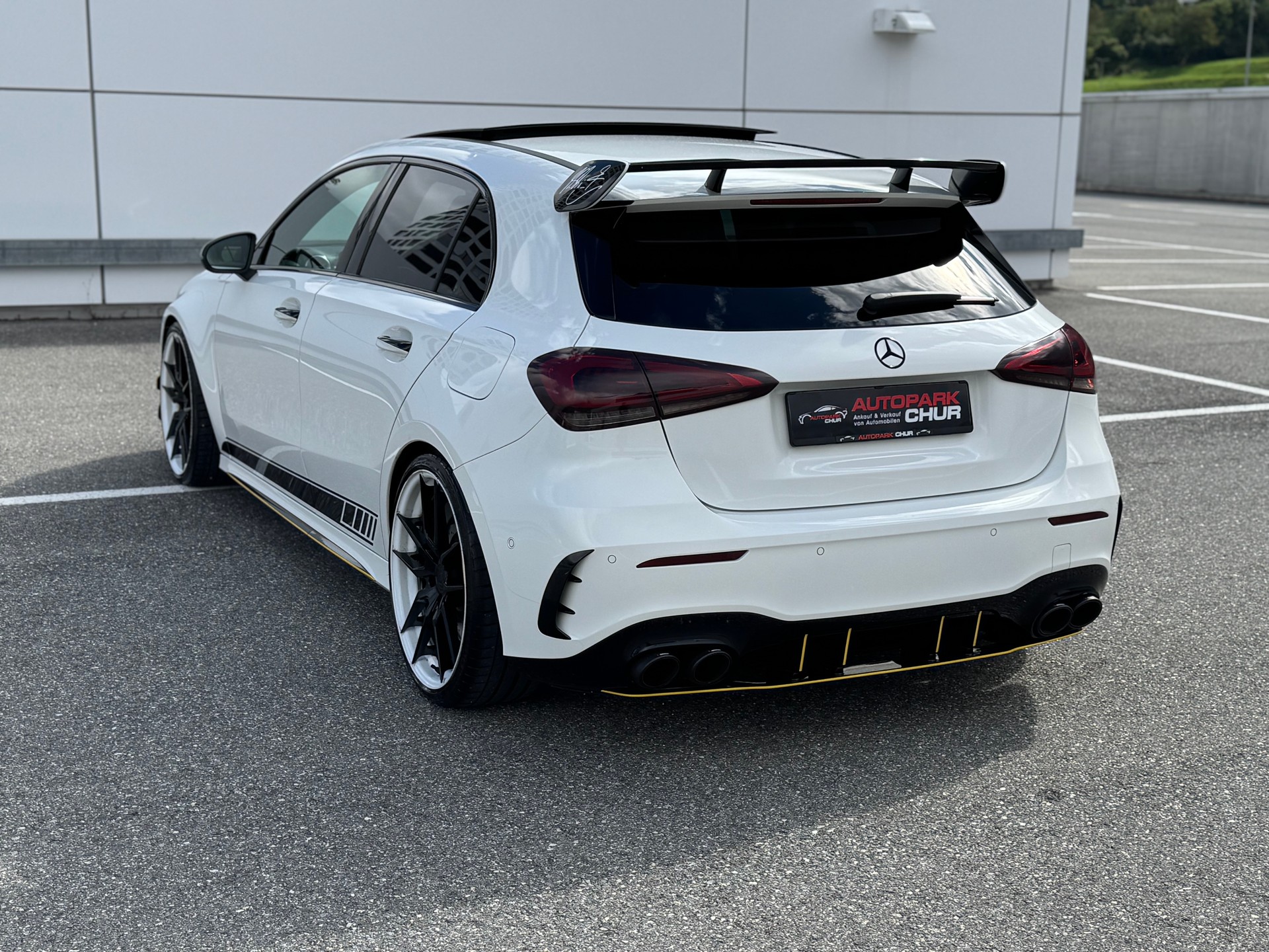 MERCEDES-BENZ A 45 S AMG 4Matic+ Edition 1 Speedshift-image-2