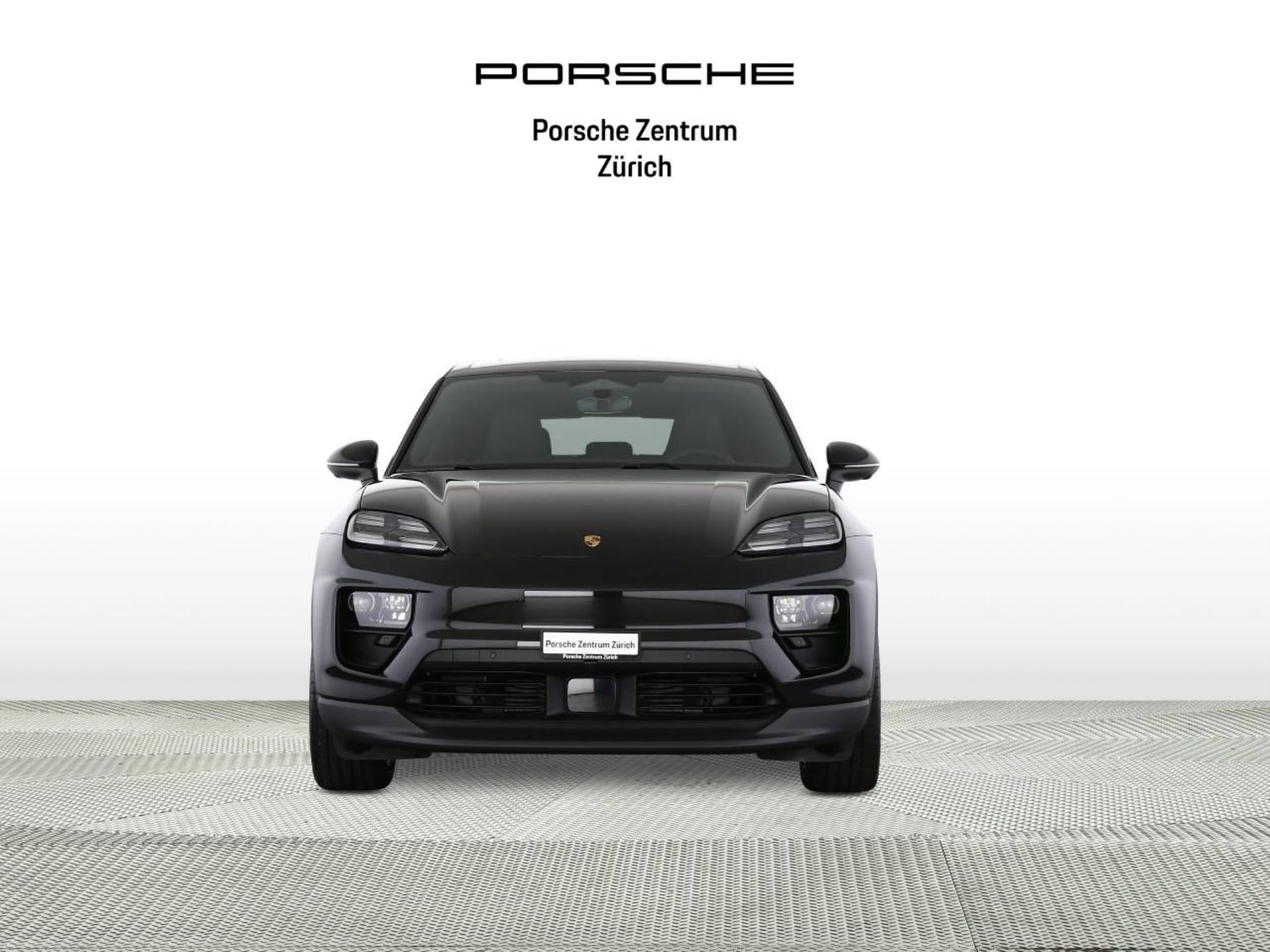 PORSCHE Macan-image-6