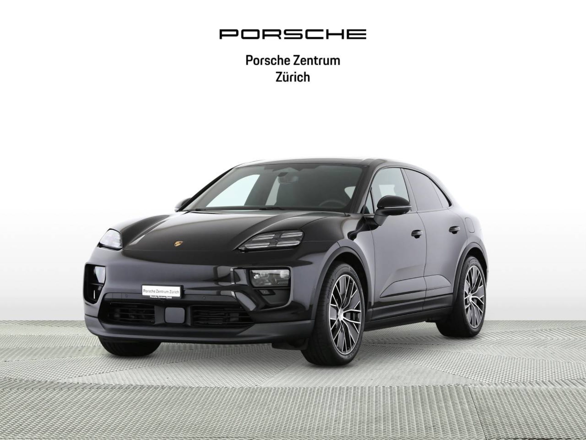 PORSCHE Macan-image-0