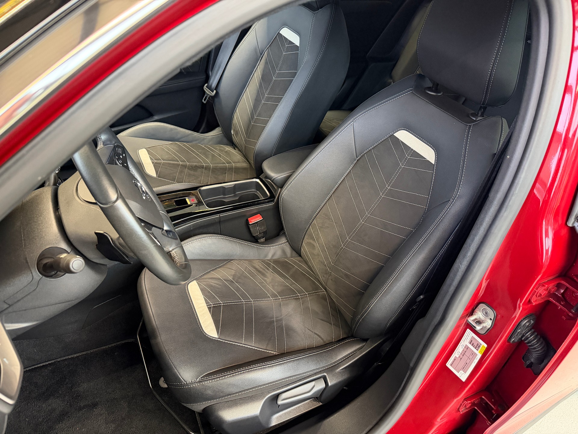 OPEL Mokka 1.2 Direct Injection Turbo GS Line Aut.-image-8