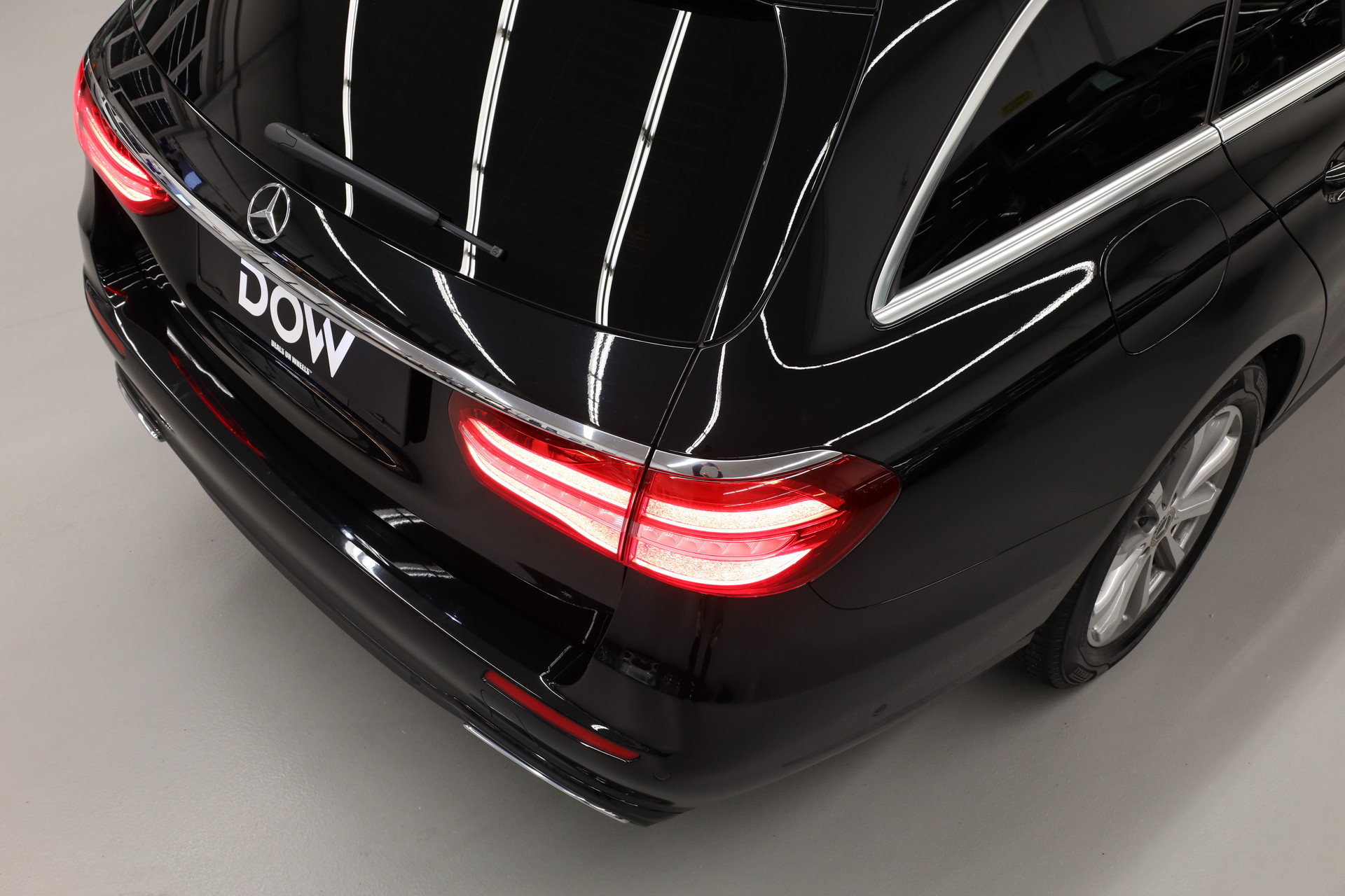 MERCEDES-BENZ E 200 Avantgarde Kombi-image-7