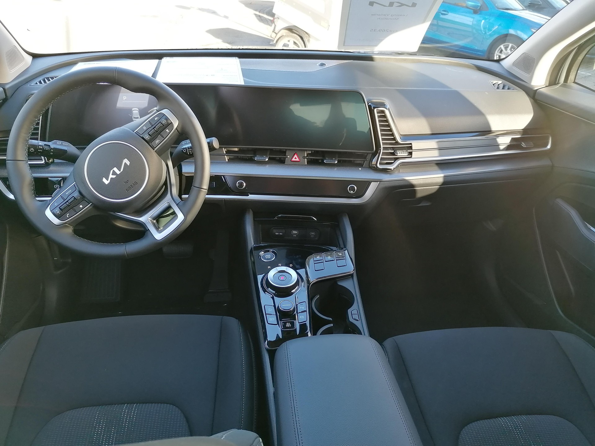 KIA Sportage 1.6 T-GDi Hybrid GT-Line-image-4