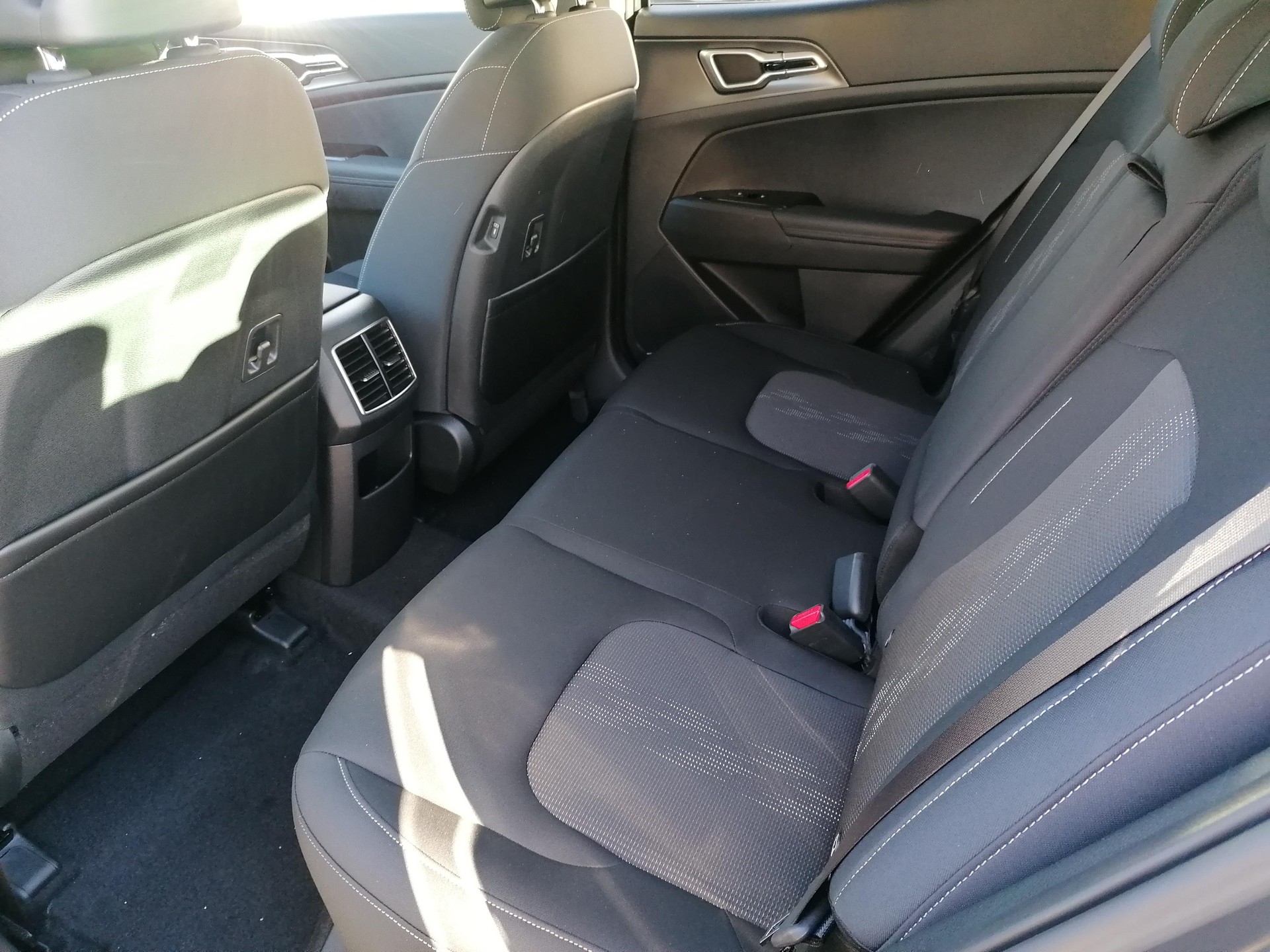 KIA Sportage 1.6 T-GDi Hybrid GT-Line-image-6