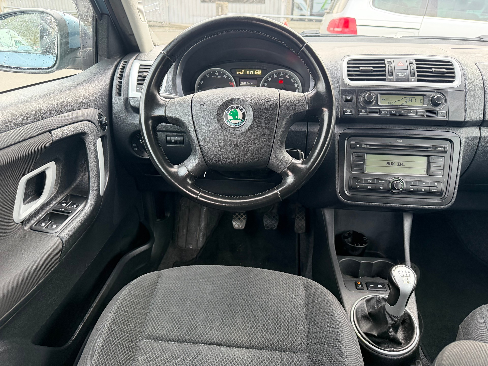 SKODA Fabia 1.6 Elegance ** Klima-auto ** Tempomat ** Sitzheizung ** 08x Airbag ** PDC H ** Letzte MFK 15.09.2023-image-2
