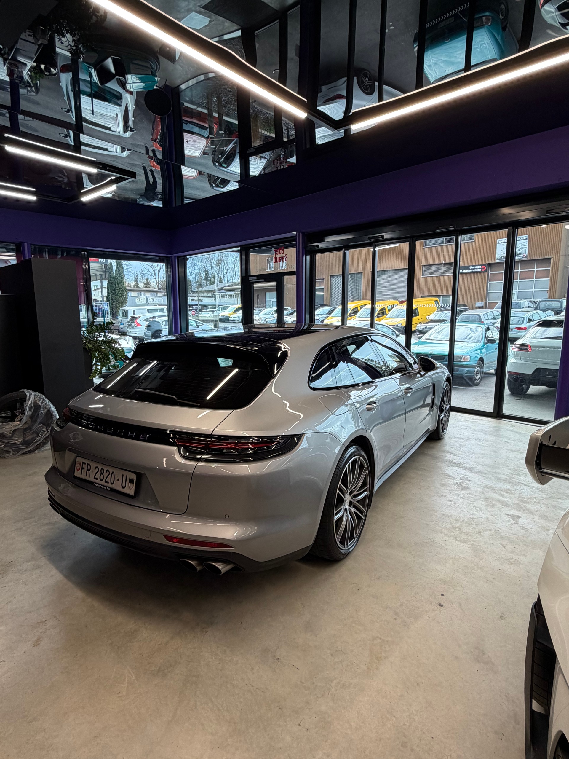 PORSCHE Panamera Turbo Sport Turismo PDK-image-5